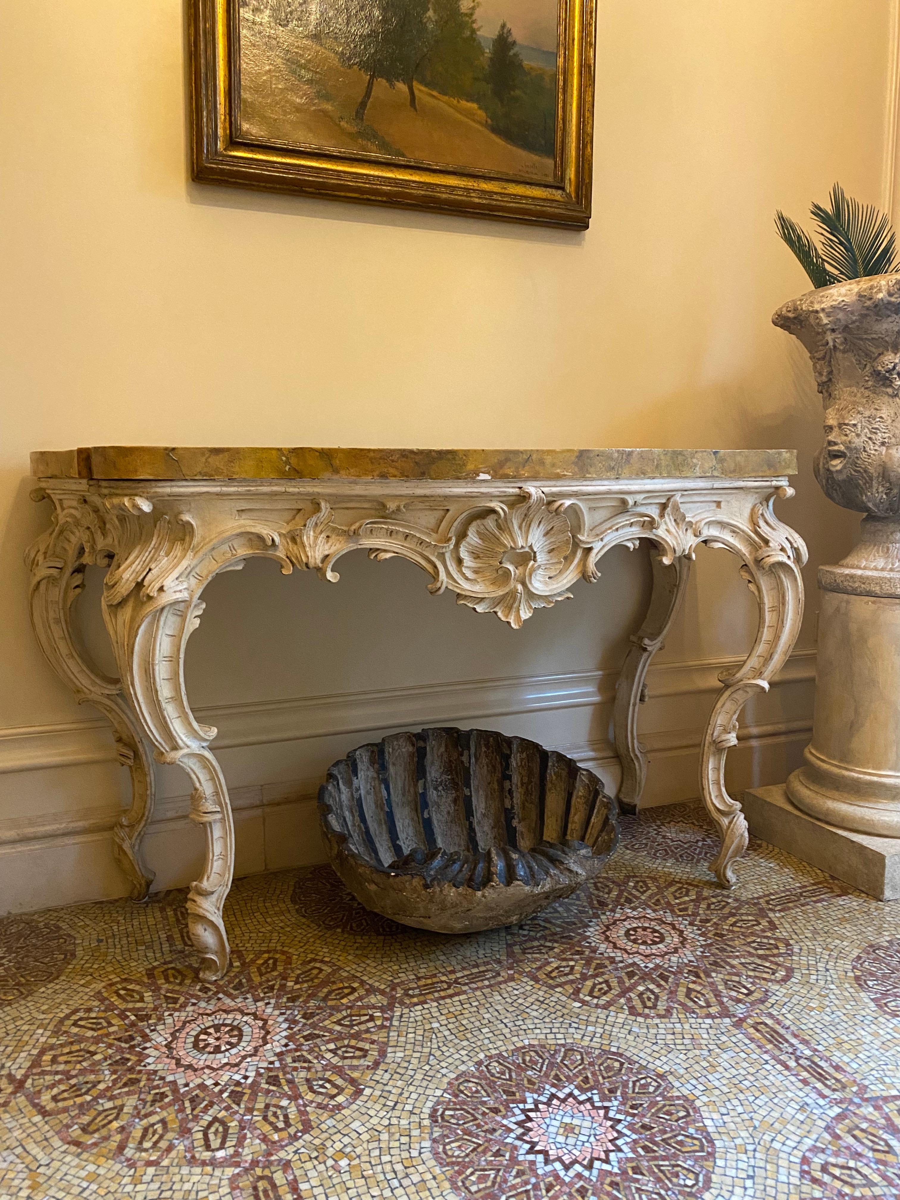 18th Century and Earlier Elegant Fine Italian 18th Century White Painted Console Tables Roma 1750