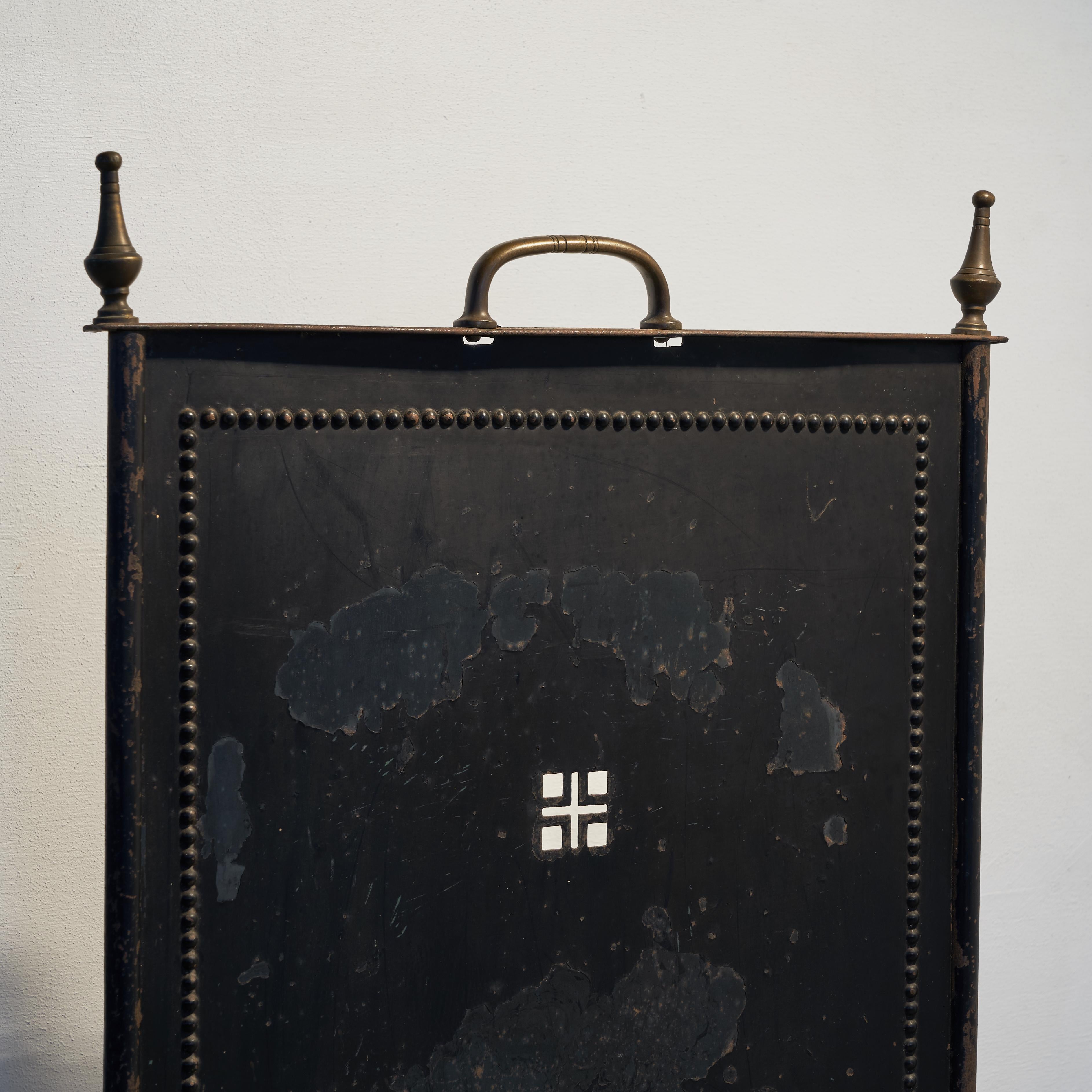 20th Century Elegant Fire Screen in Metal and Brass For Sale