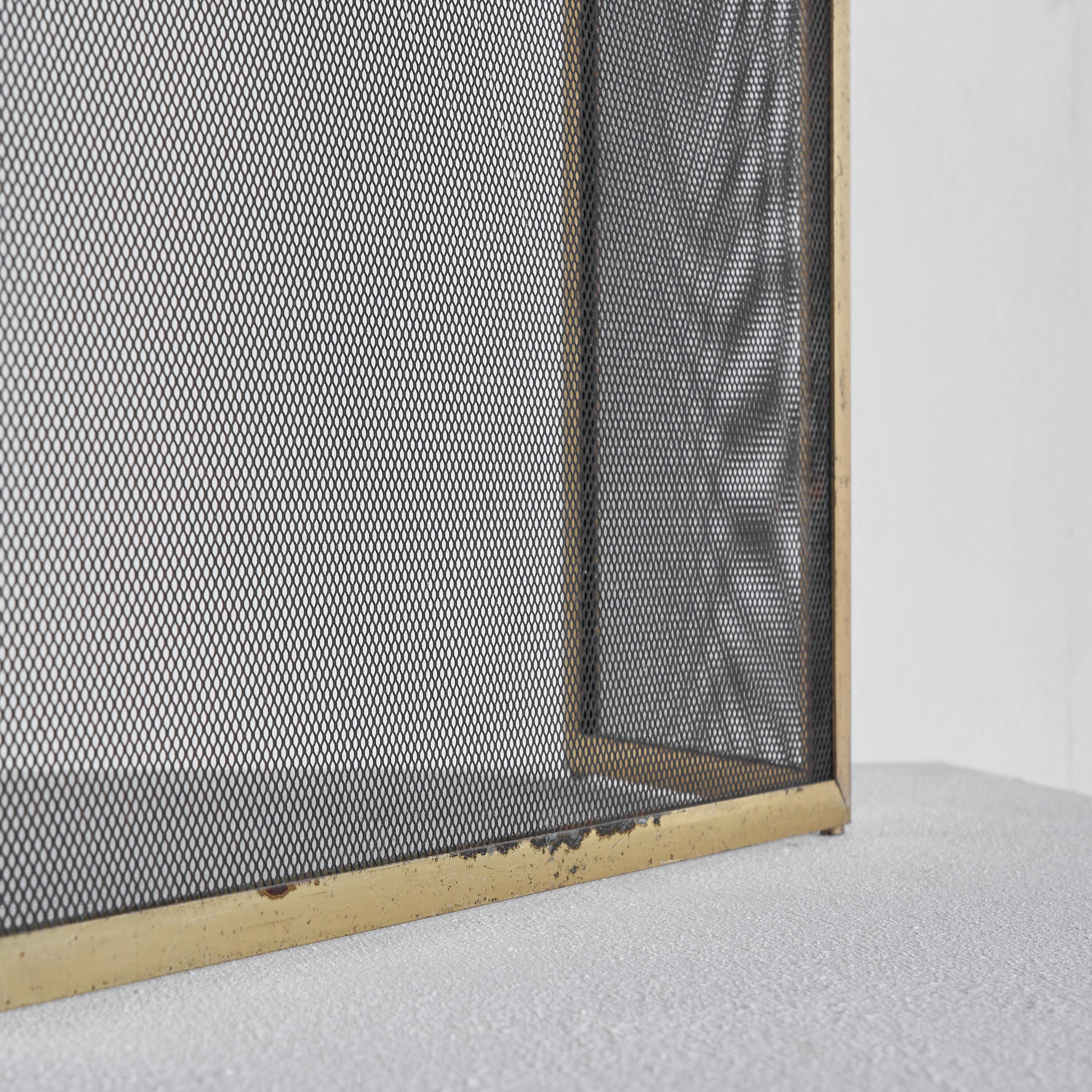 Elegant Fire Screen in Patinated Brass, 1970s 1