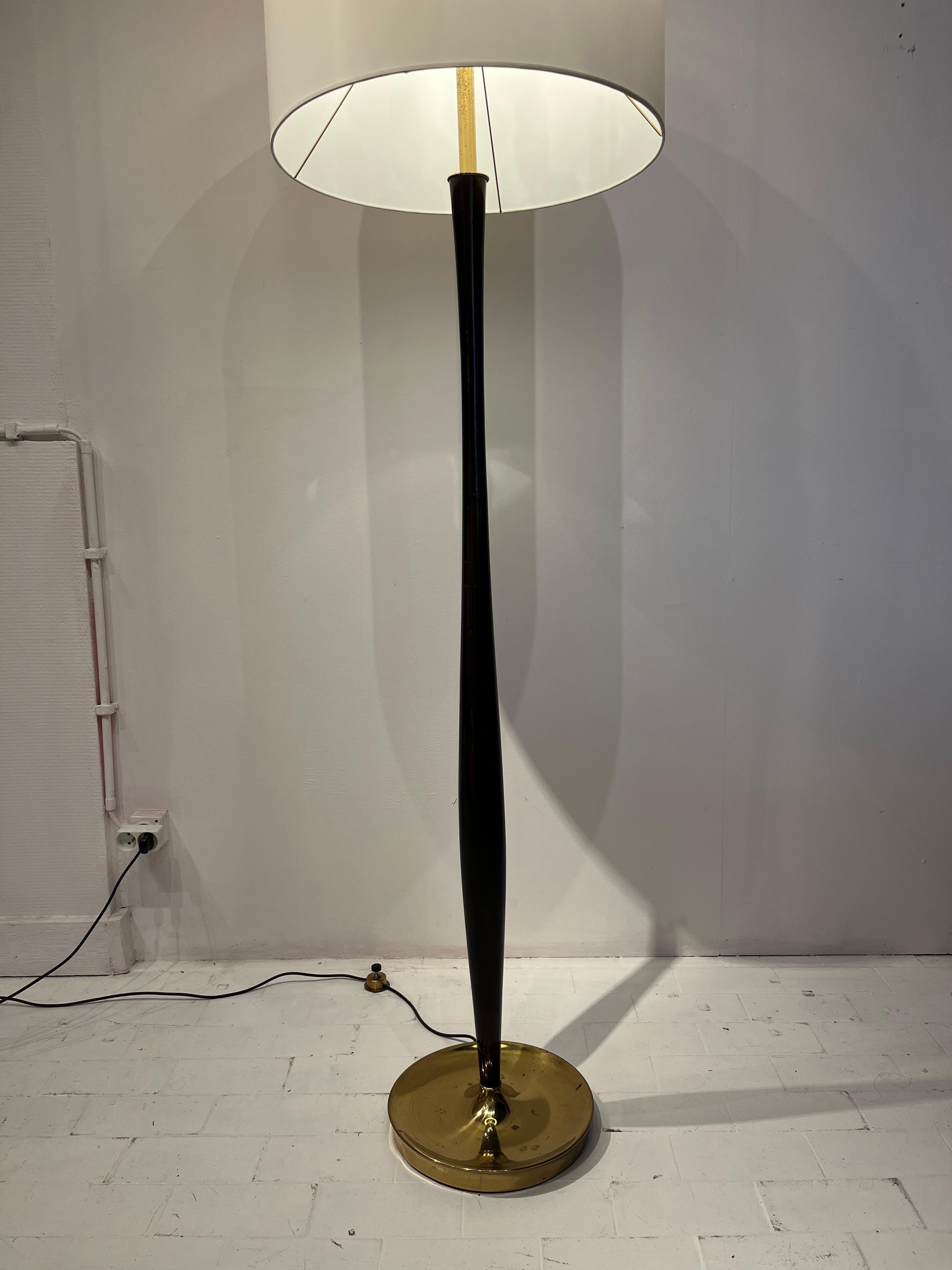 Italian Elegant Floor Lamp by Stilnovo, 1950s For Sale