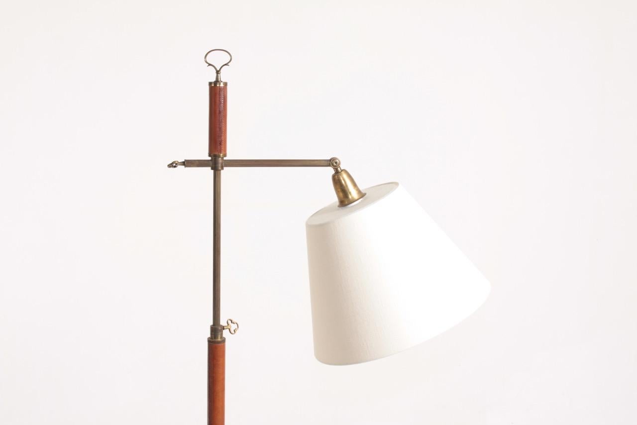 Scandinavian Modern Elegant Floor Lamp in Patinated Brass and Leather, Swedish Modern, 1940s