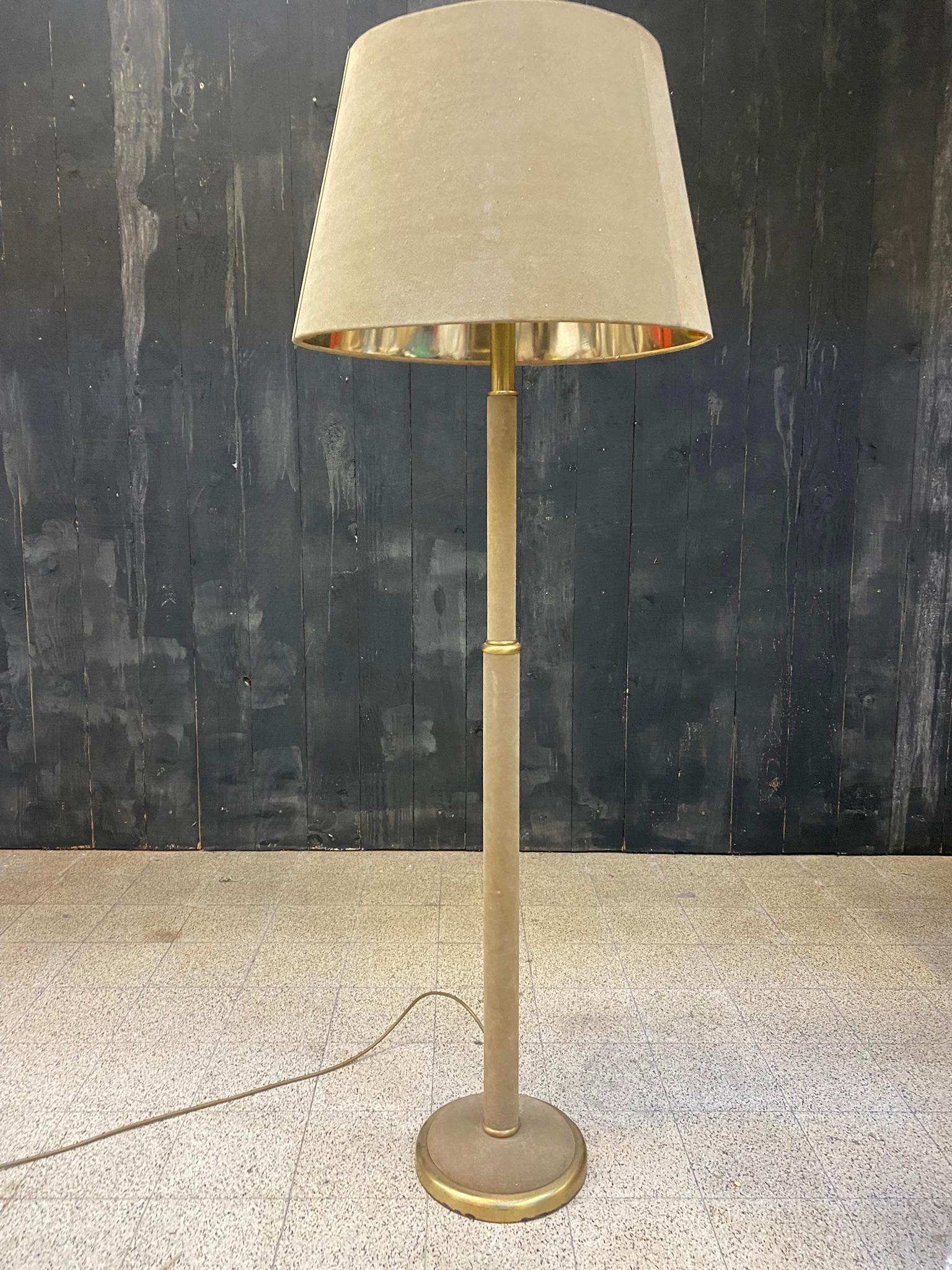 Mid-20th Century Elegant Floor Lamp in Suede Leather in the Style of Jacques Adnet, circa 1960 For Sale
