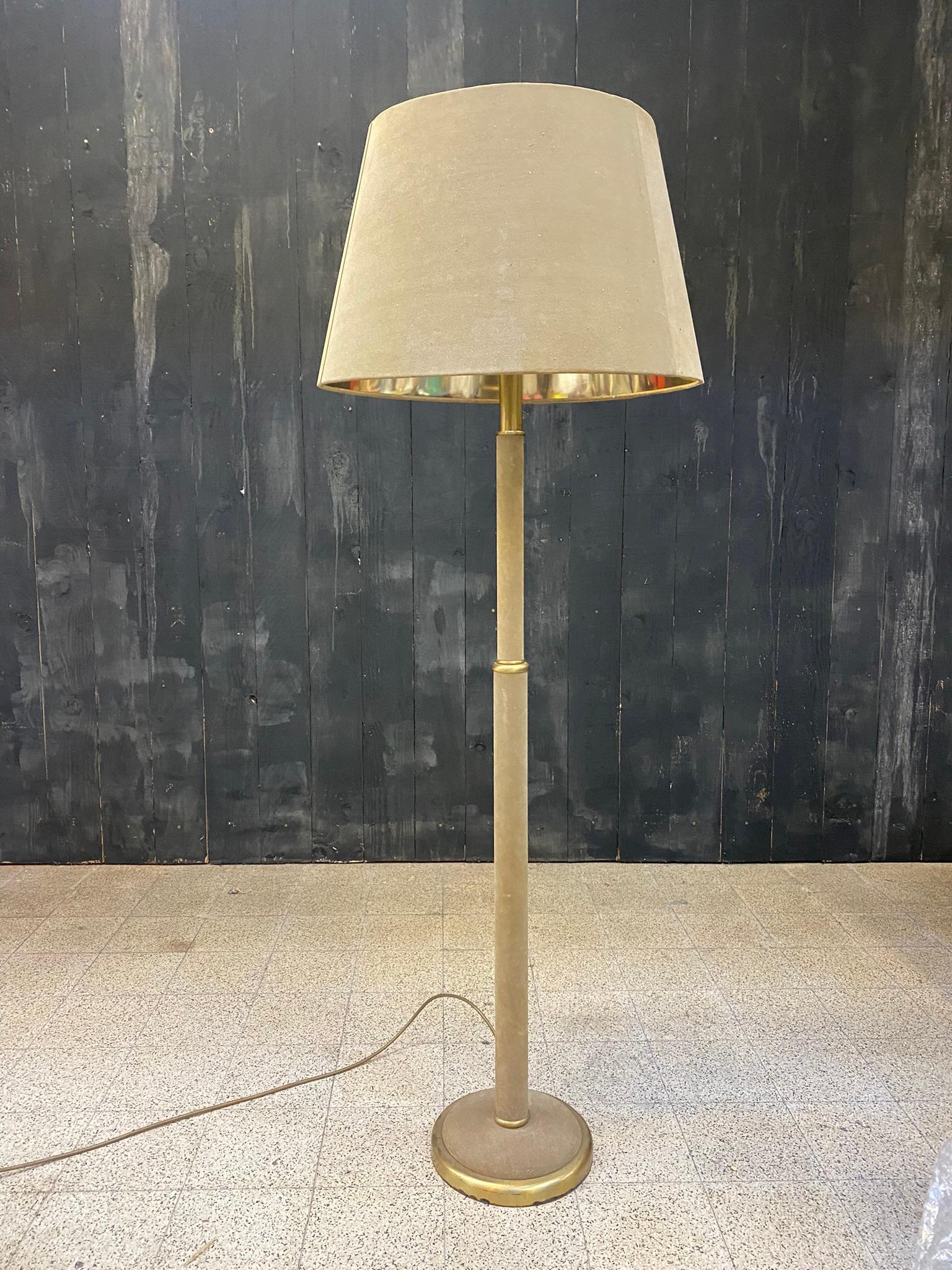 Elegant Floor Lamp in Suede Leather in the Style of Jacques Adnet, circa 1960 For Sale 2