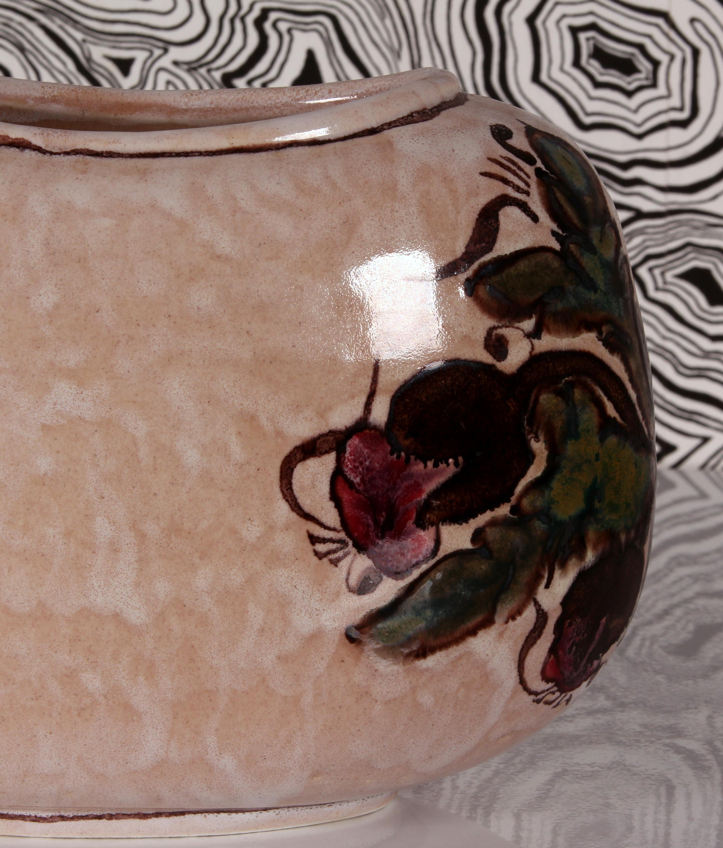 elegante, kunstvolle italienische Blumenvase von Elio Schiavon, Italien, 1960er Jahre, handbemalt (Töpferwaren) im Angebot