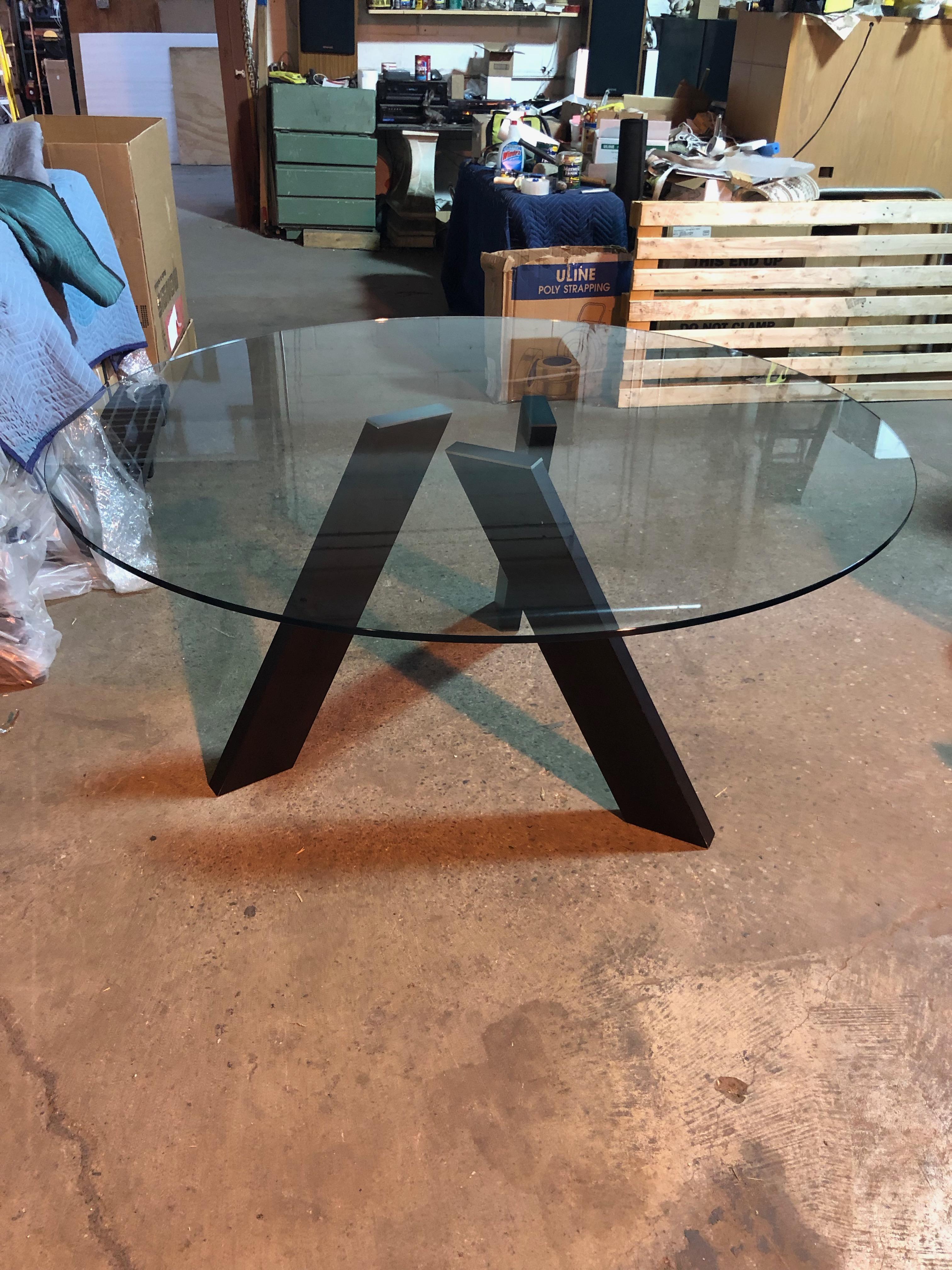 Glass Fix Table by Former 10