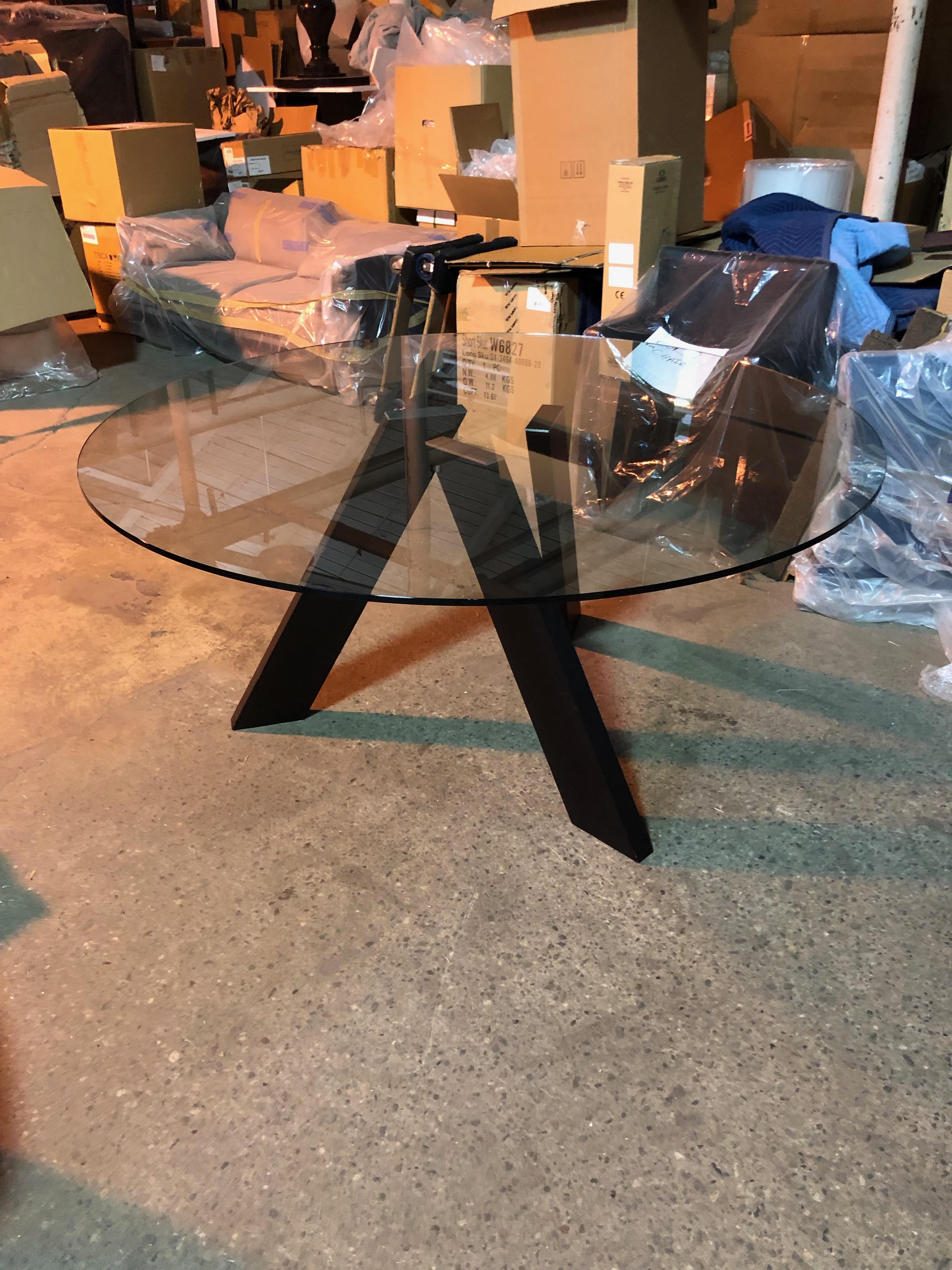 Glass Fix Table by Former 2