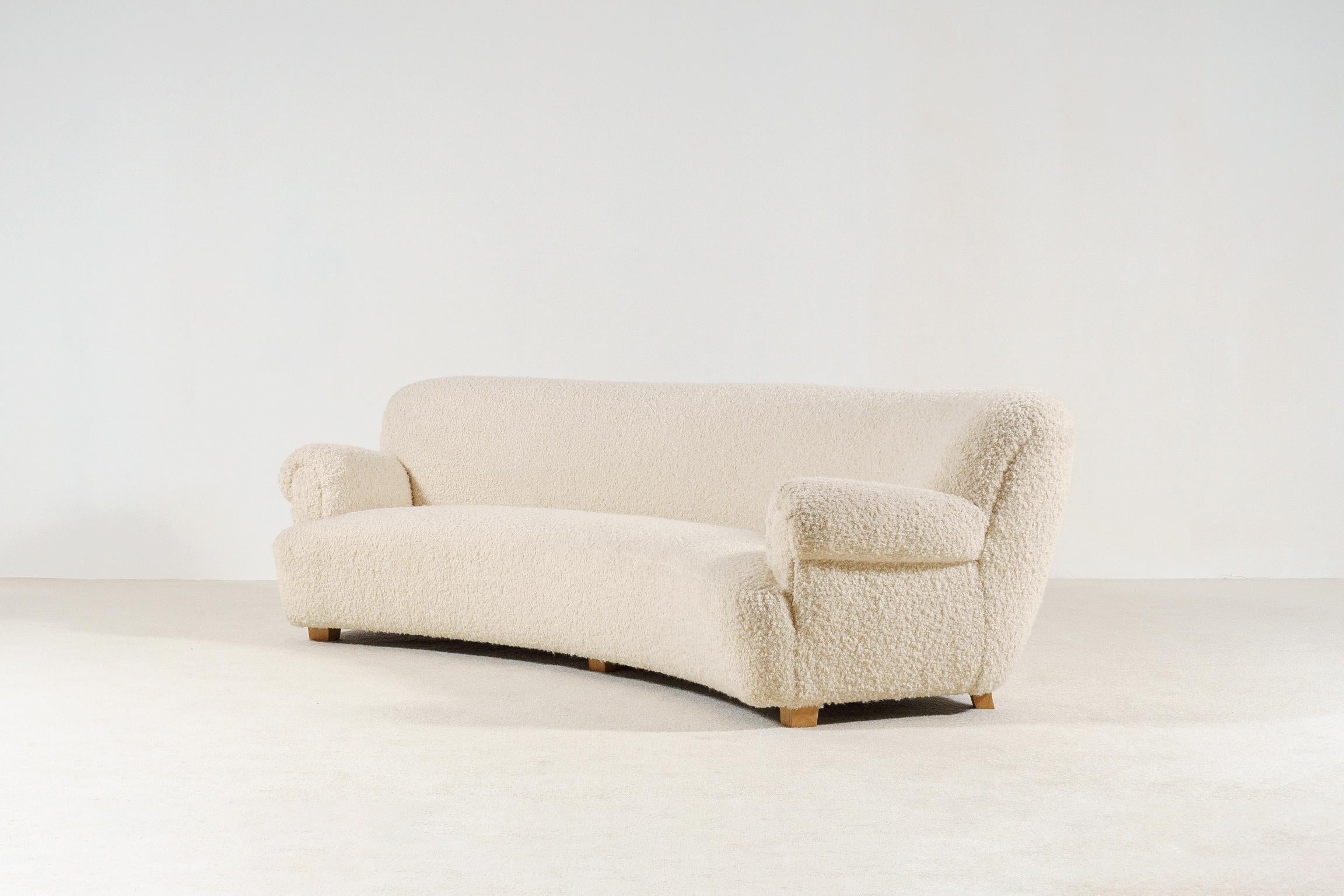 Elegant Four-Seat Danish Curved Sofa, 1940s, New Bouclé Fabric Upholstery In Excellent Condition In Paris, FR