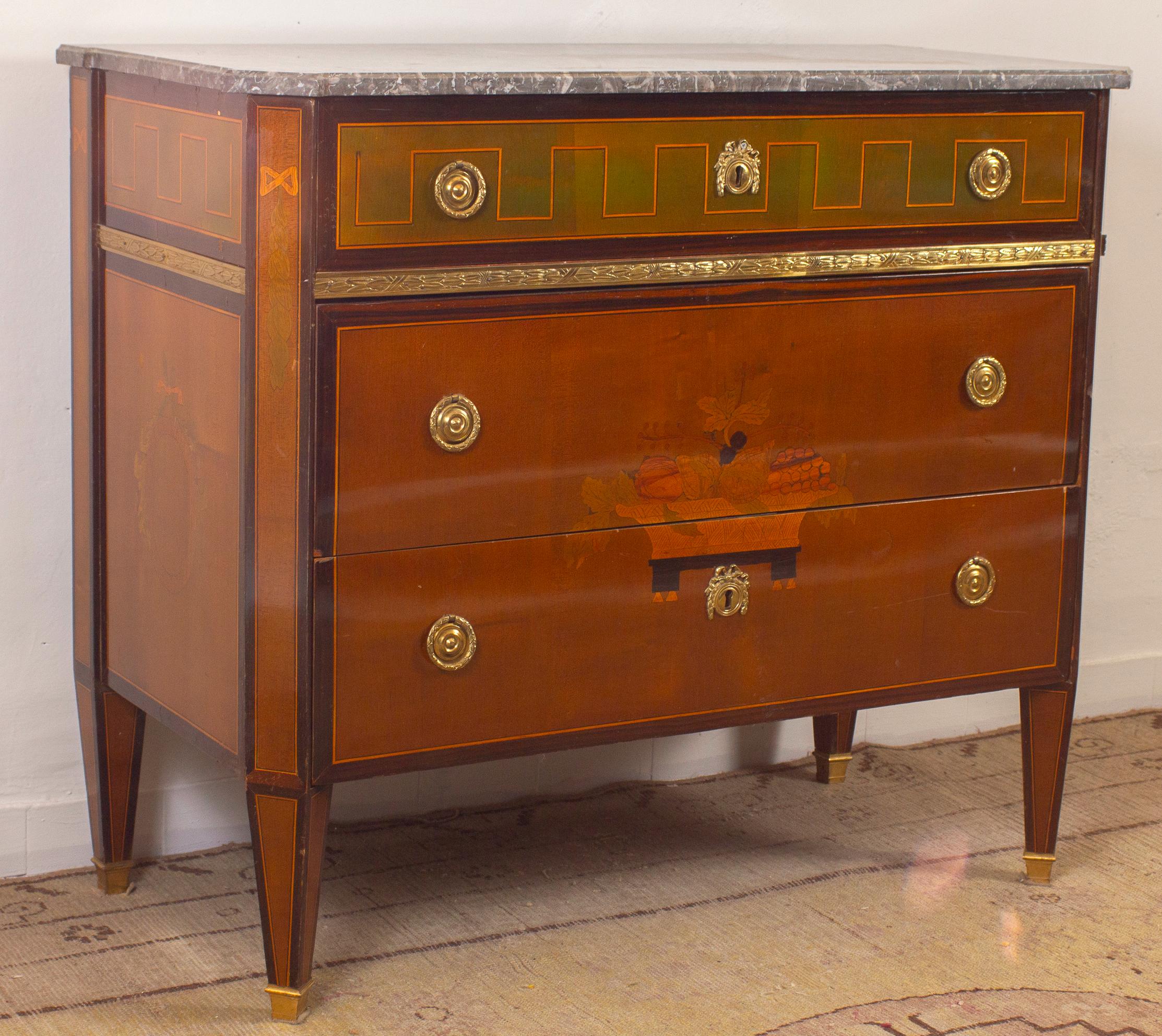 Elegant French 18th Century Commode Louis XVI Period For Sale 1