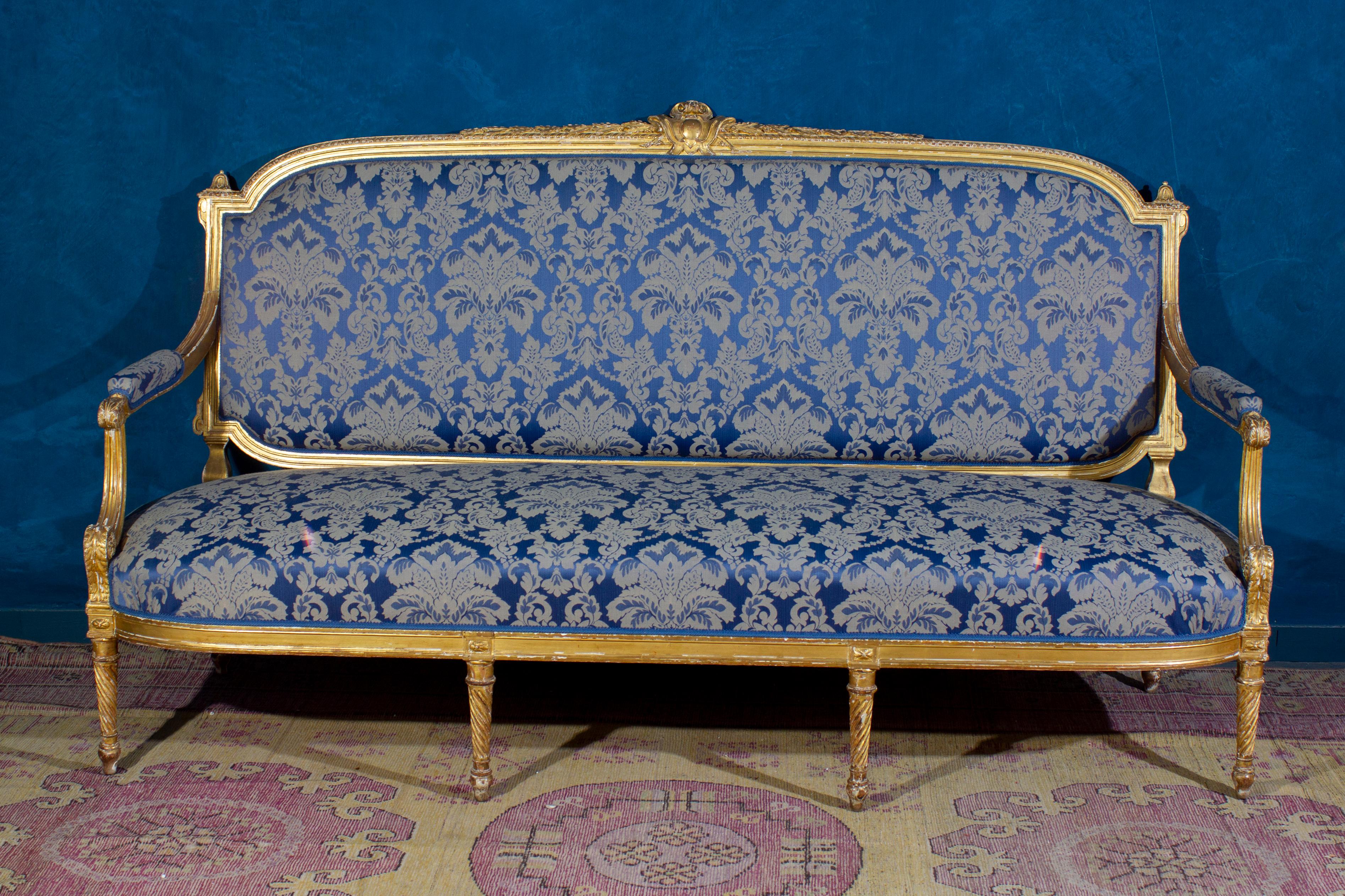 Giltwood Elegant French 19' Century Gilt Living Room Suite with a Sofa and Four Armchairs For Sale