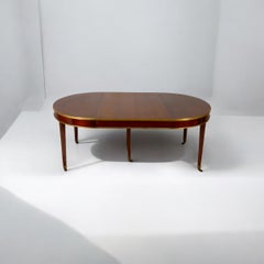 Elegante Mesa de Comedor Francesa Ovalada Extensible de Nogal del Siglo XIX