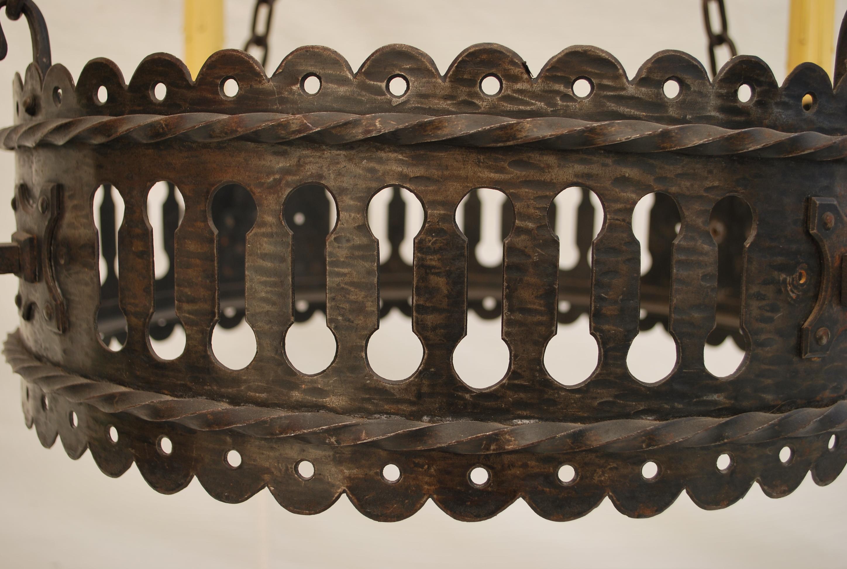 Elegant French 1920's all hands forged wrought iron chandelier In Good Condition For Sale In Los Angeles, CA