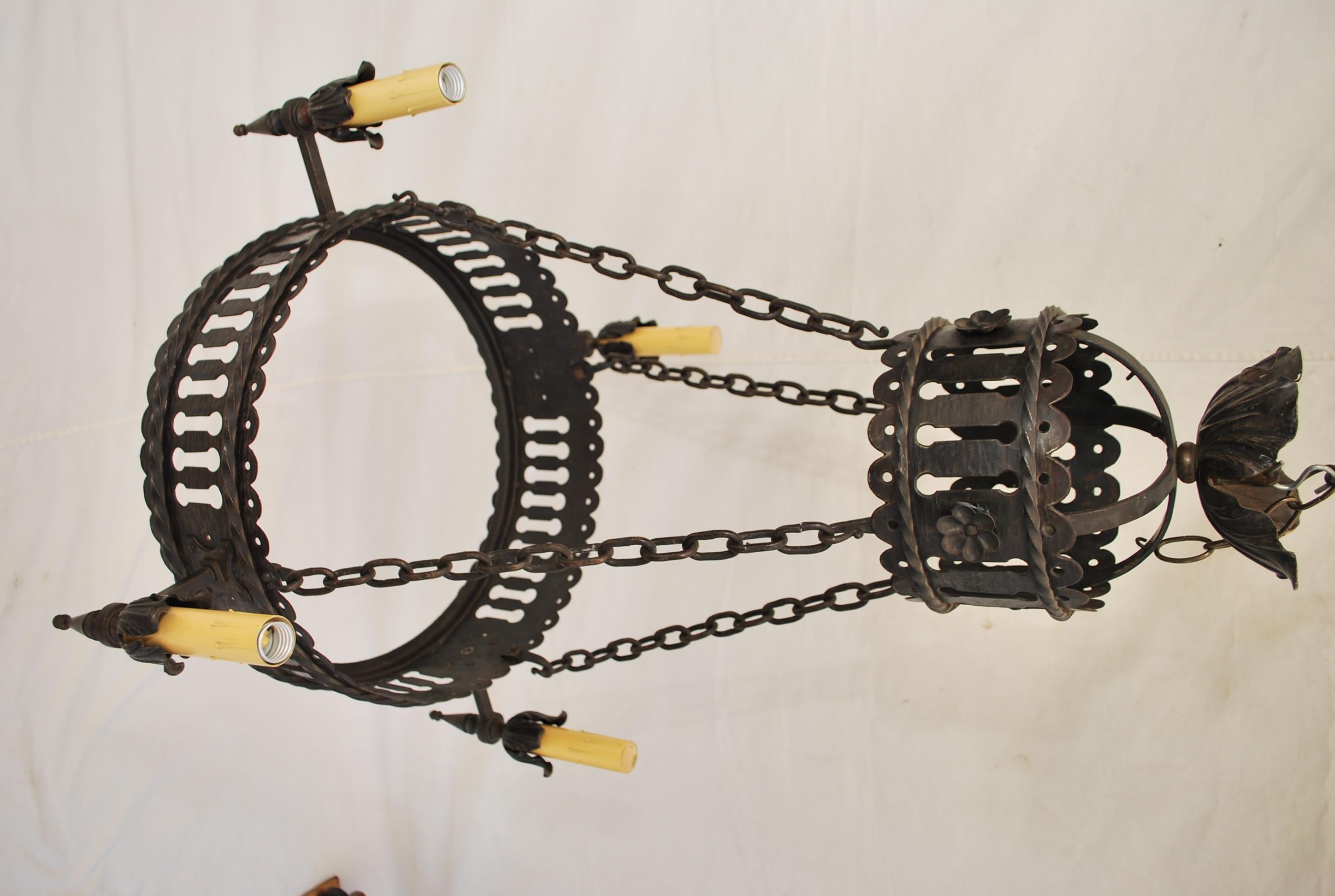 Elegant French 1920's all hands forged wrought iron chandelier For Sale 1