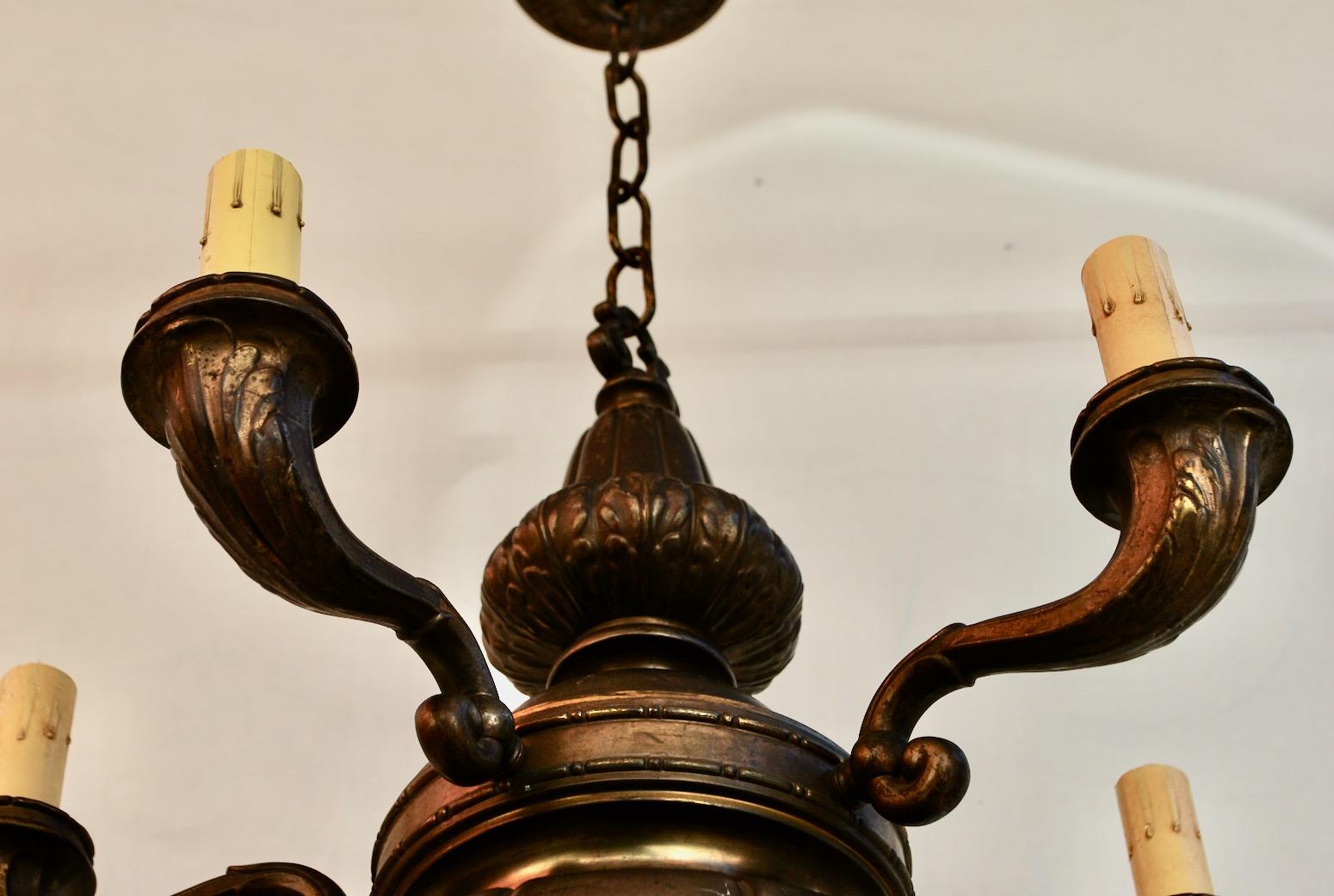 Early 20th Century Elegant French 1920s Brass Chandelier For Sale