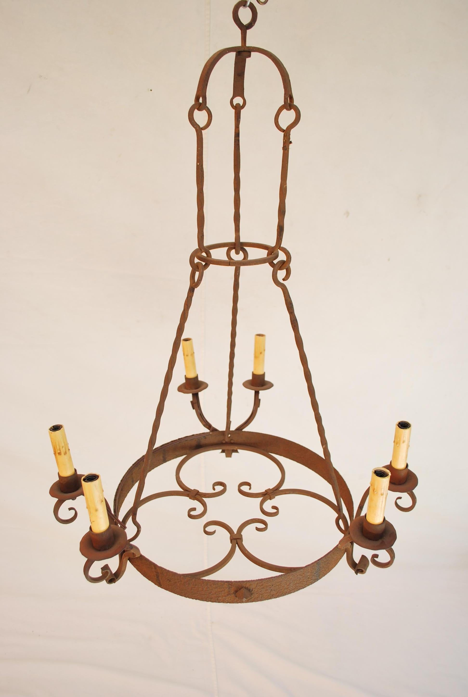 Elegant French 1920's hands made wrought iron chandelier For Sale 1