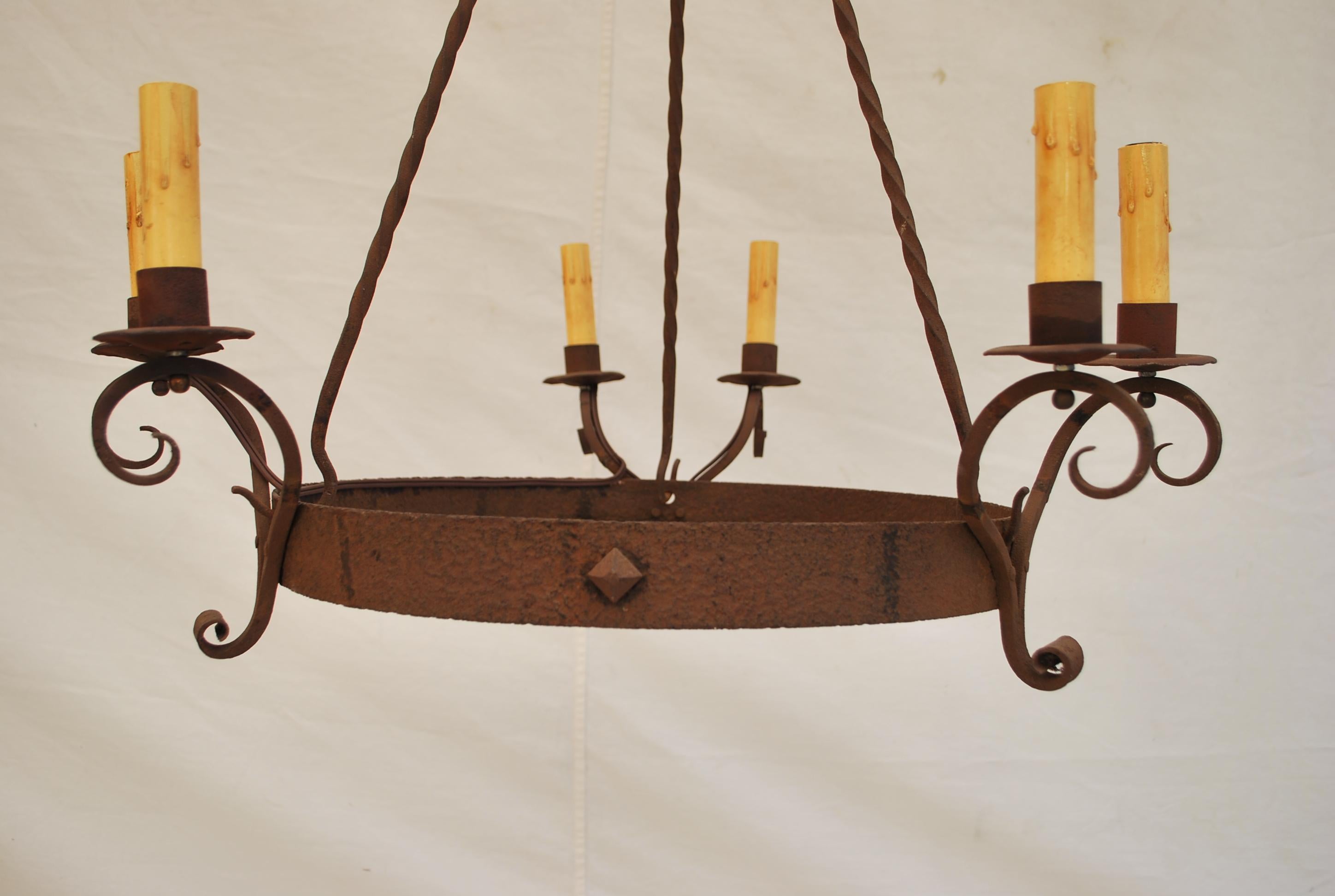 Elegant French 1920's hands made wrought iron chandelier For Sale 3