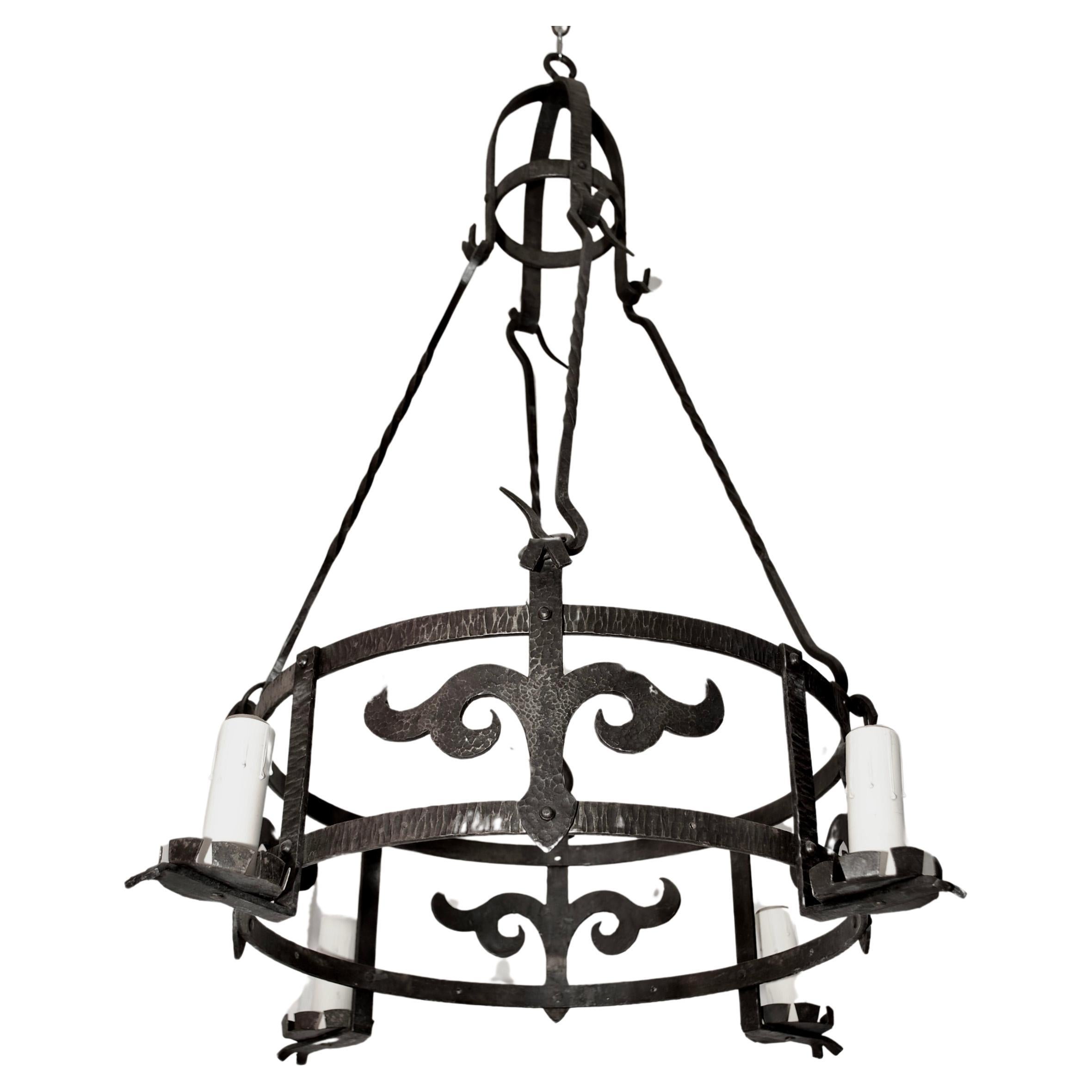 Elegant French 1920's hands made wrought iron chandelier For Sale