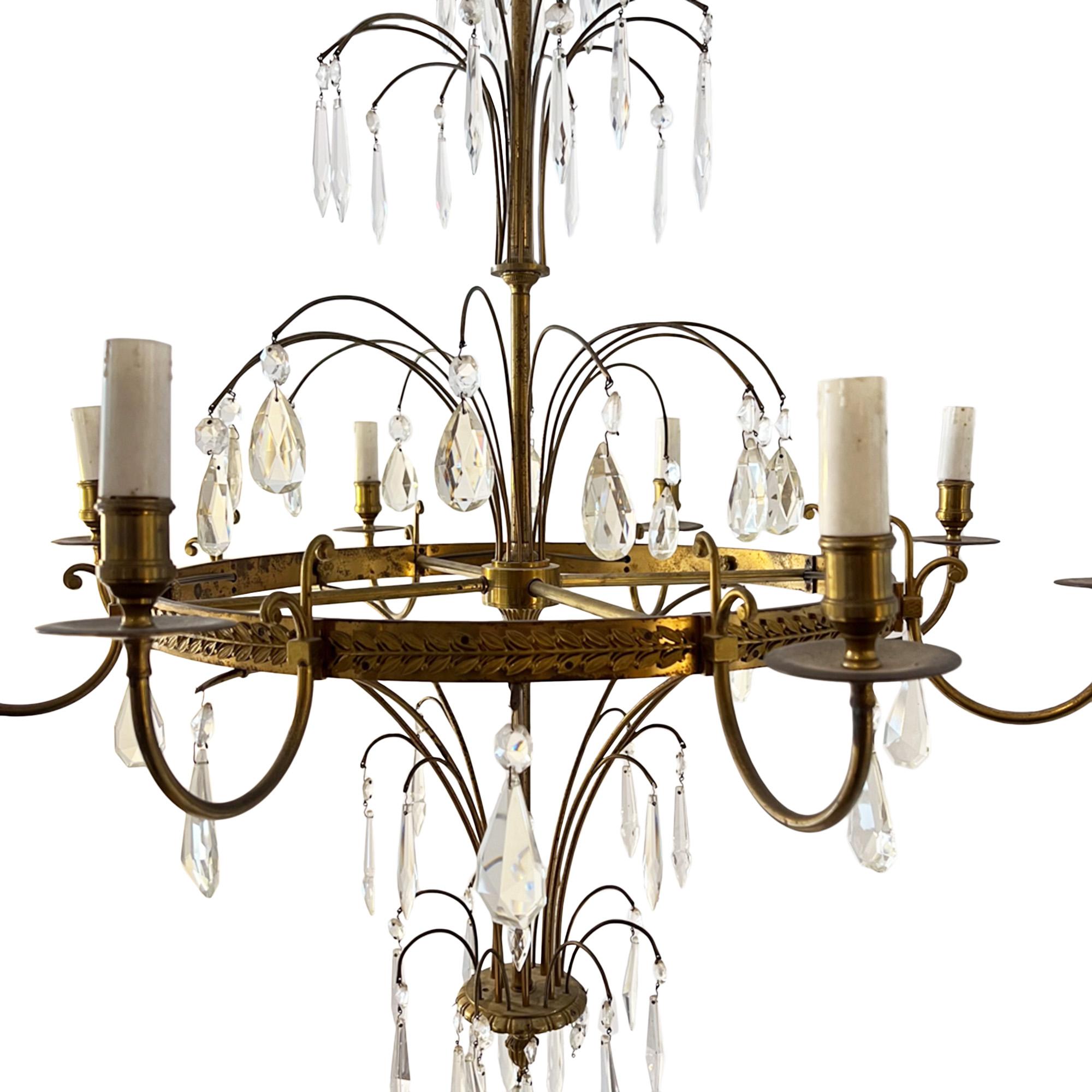 Elegant French 1950s Chandelier In Good Condition For Sale In London, GB