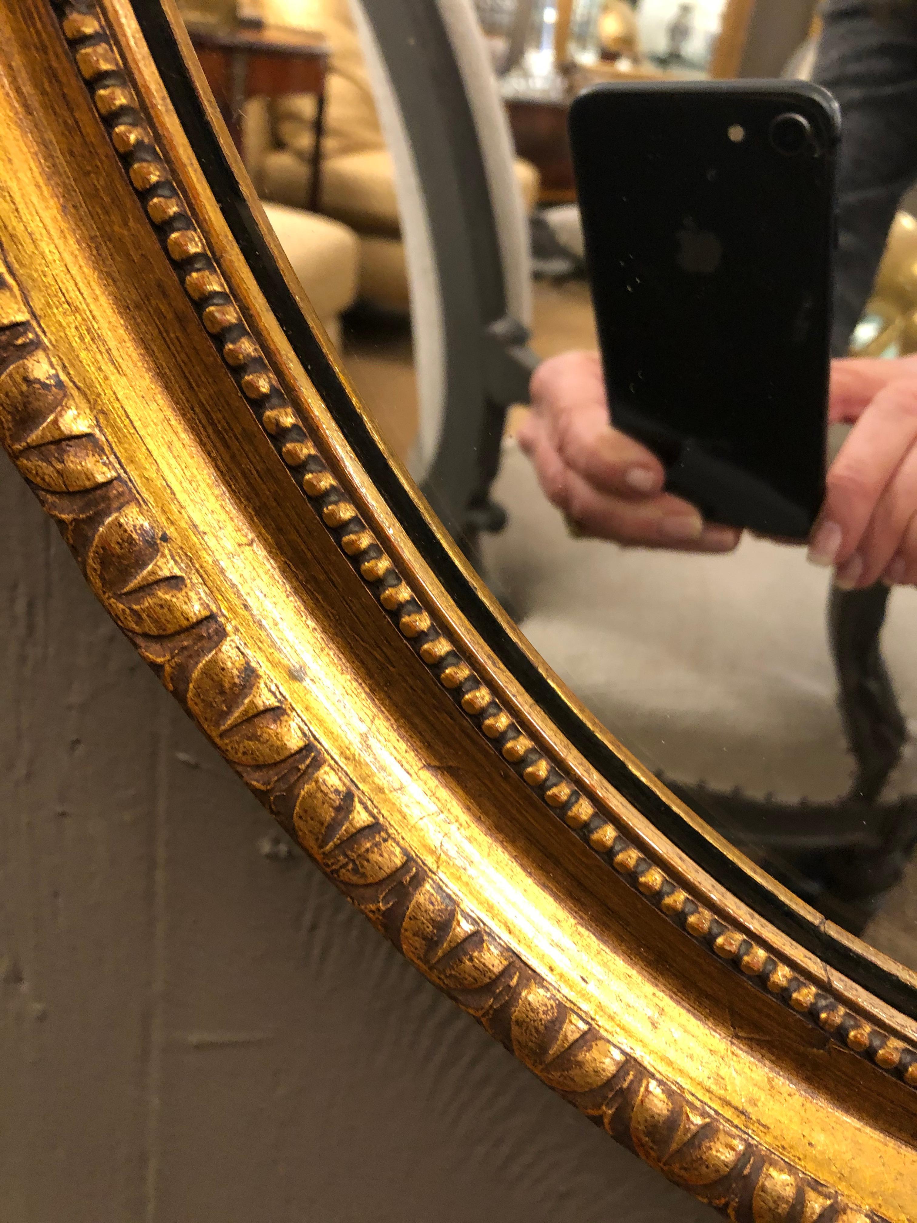 Elegant French 19th Century Neoclassical Giltwood Oval Mirror 4