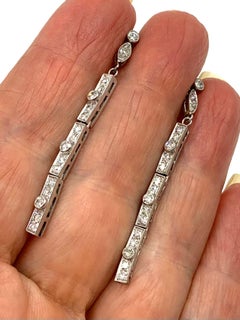 Elegant French Art Deco Diamond Platinum Line Earrings, Early 20th Century