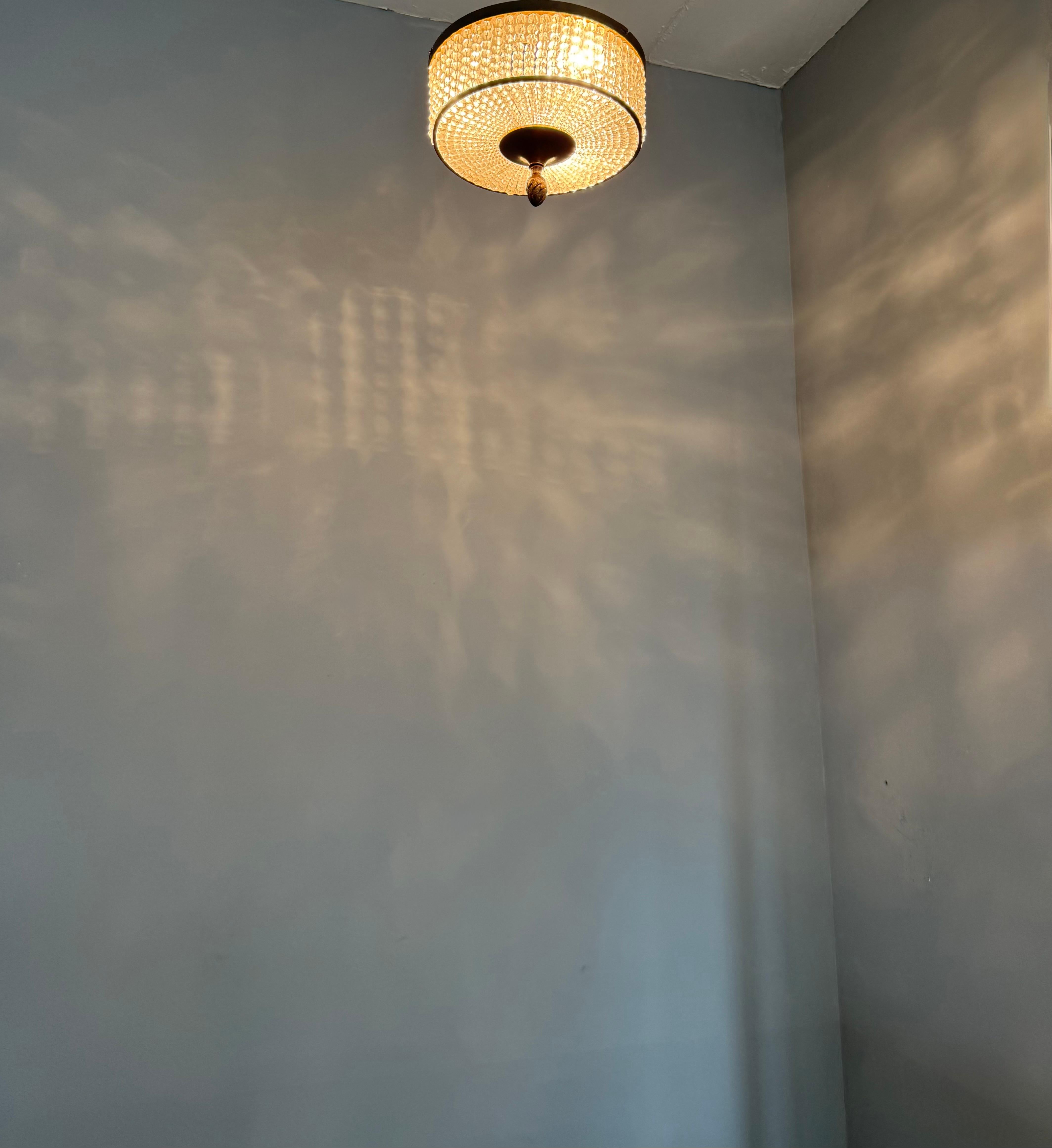 Elegant French Art Deco Flush Mount Ceiling Light with Crystal Beads, circa 1940 in vendita 7