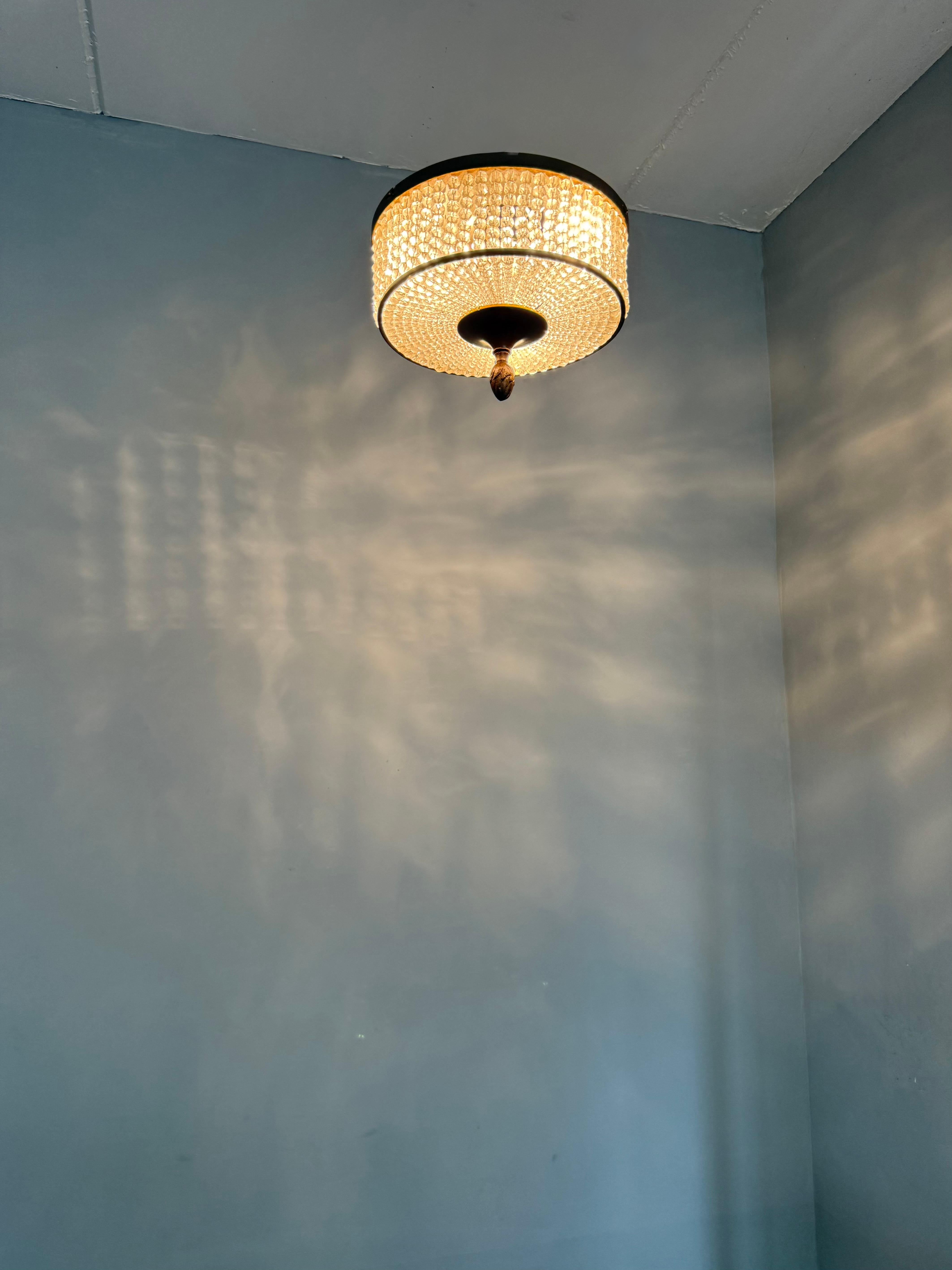 Elegant French Art Deco Flush Mount Ceiling Light with Crystal Beads, circa 1940 in vendita 9