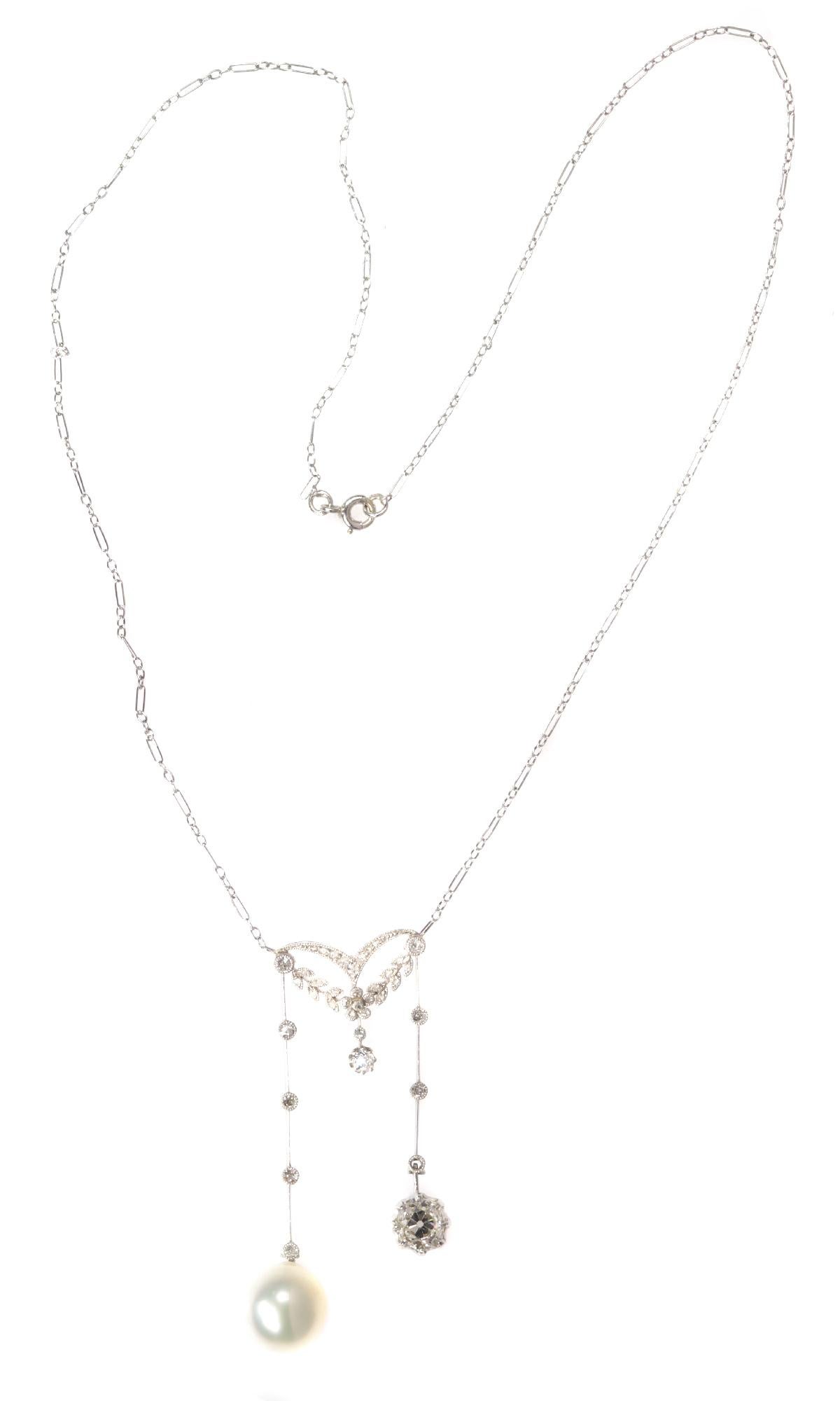 Elegant French Belle Epoque Platinum Diamond Pearl Necklace So-Called Négligé For Sale 3