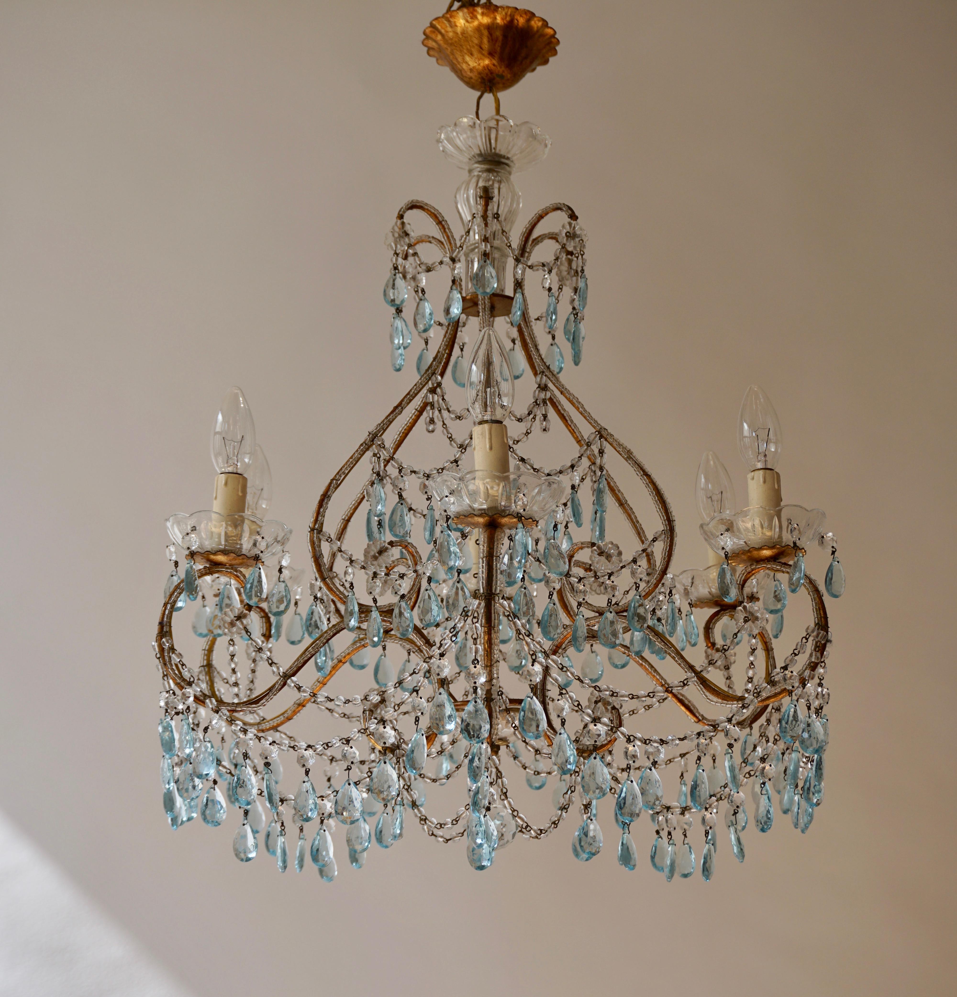 Elegant French Brass and Glass Chandelier For Sale 1