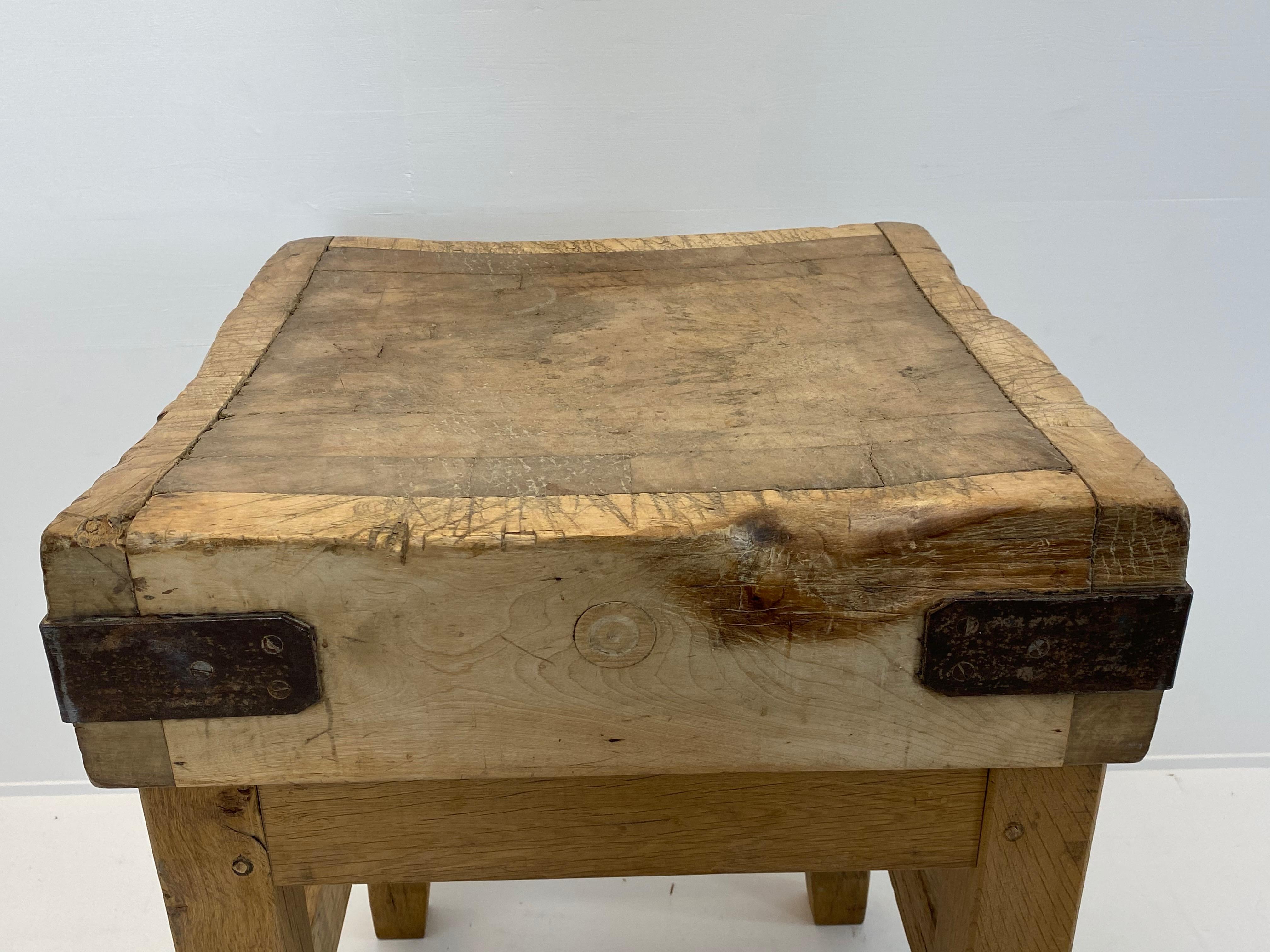 Elegant French Butchers Block, Pedestal table.  For Sale 7