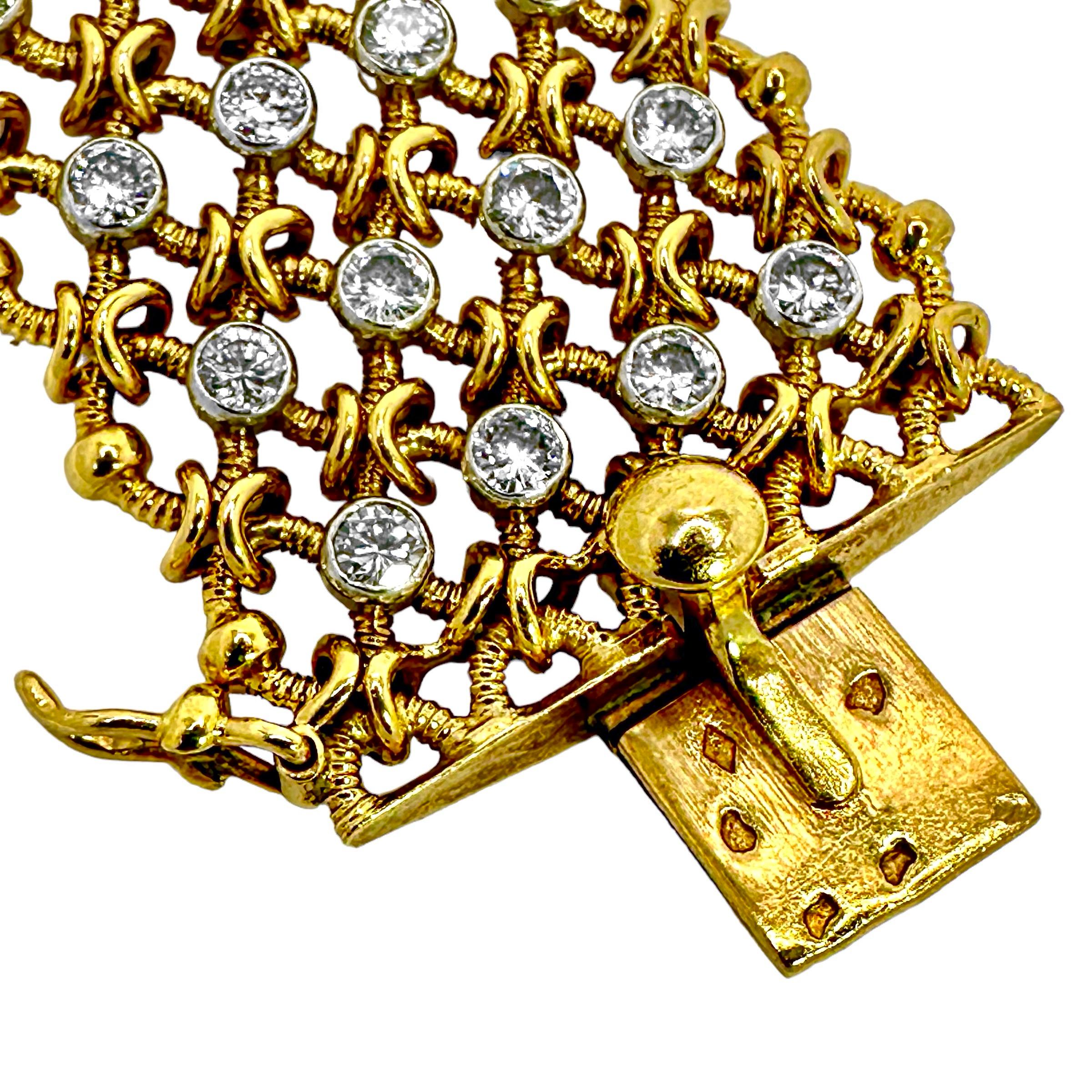 Elegantes französisches Cartier-Armband aus 18 Karat Gelbgold und Diamanten, über einem Zoll breit im Zustand „Gut“ im Angebot in Palm Beach, FL