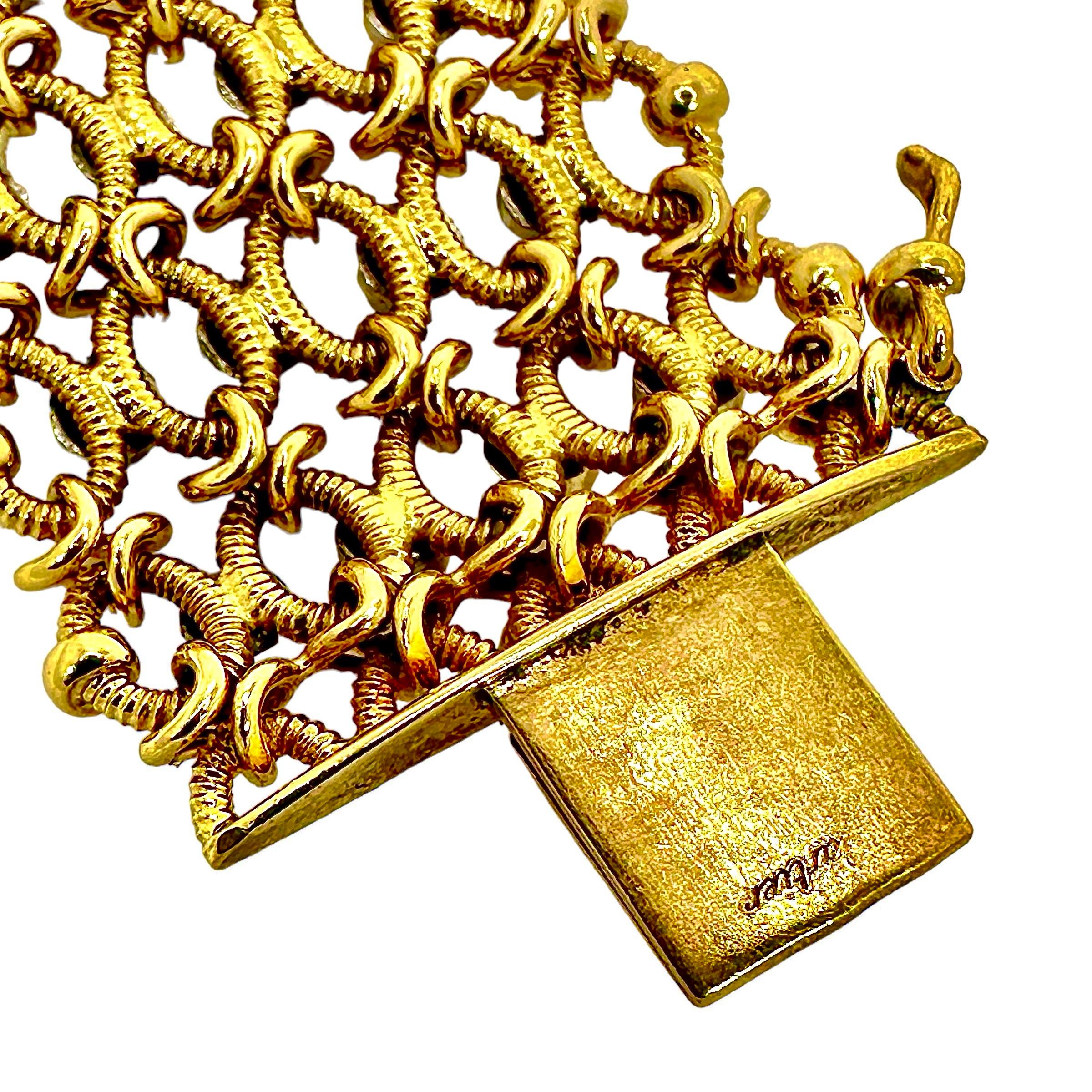 Elegantes französisches Cartier-Armband aus 18 Karat Gelbgold und Diamanten, über einem Zoll breit Damen im Angebot
