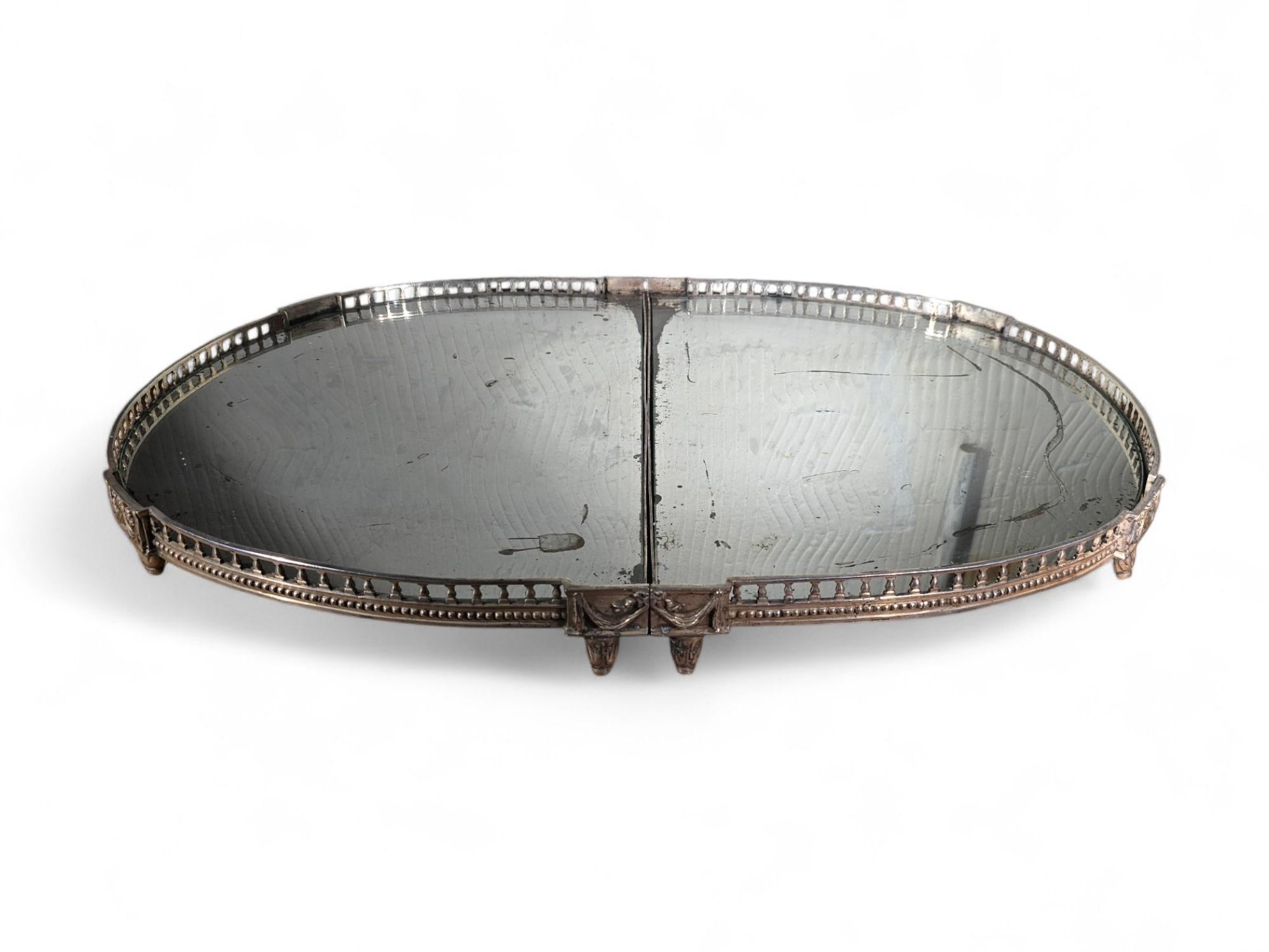Centre de table français Elegance - 19e siècle en vente 5