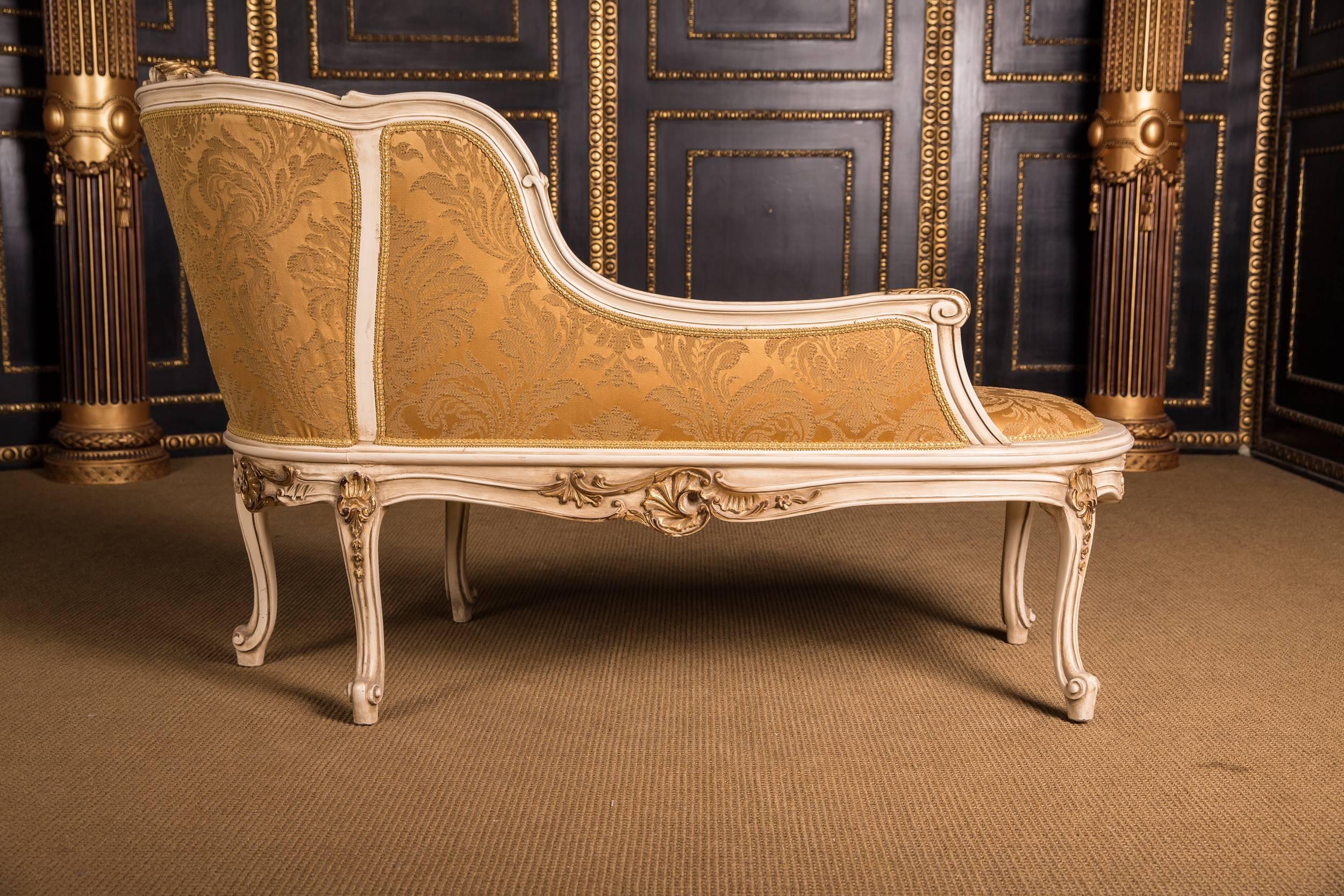 Elegant French Chaise Longue in Louis Quinze Style 3