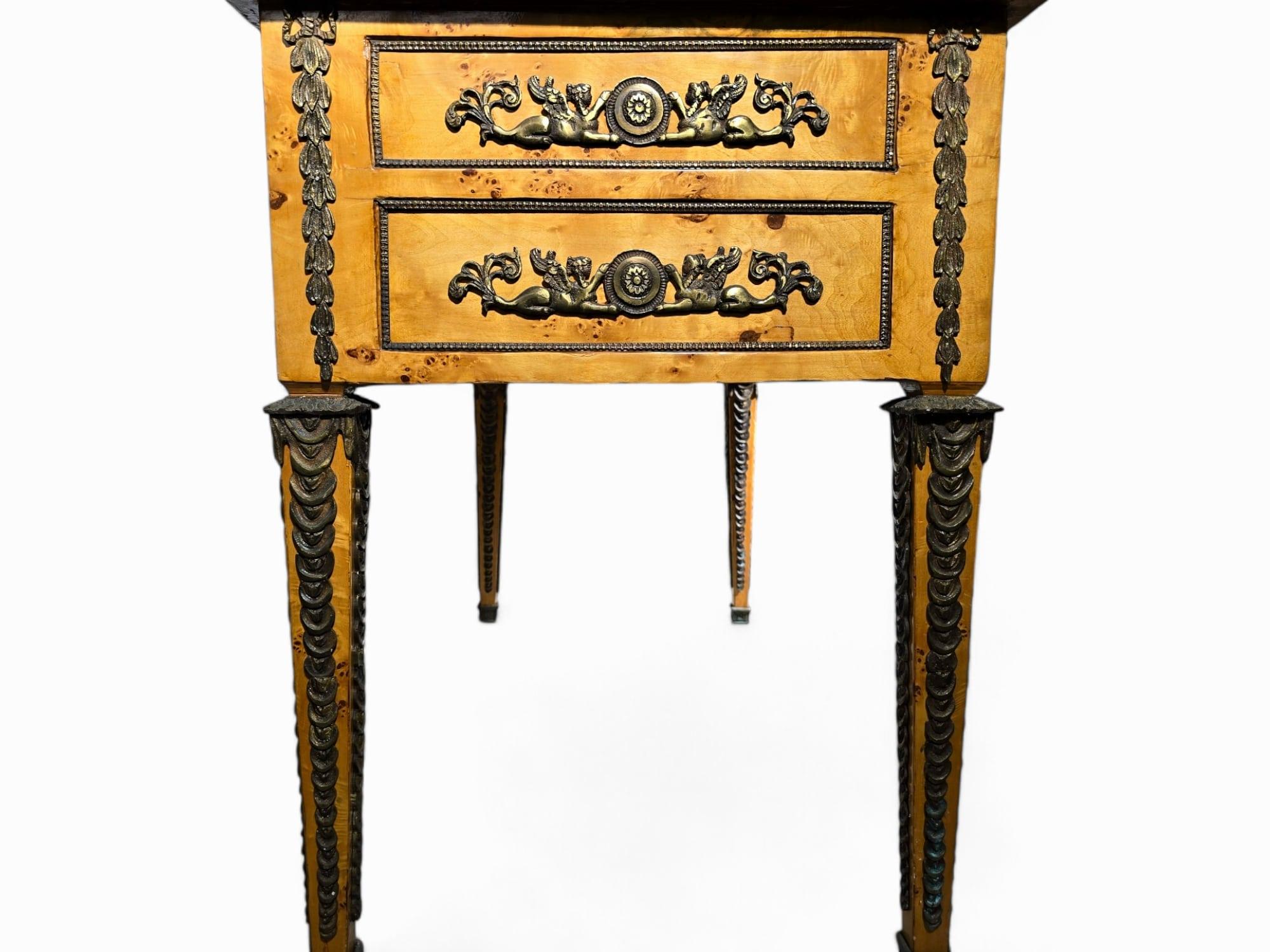 Eleganter französischer Schreibtisch, um 1920 im Angebot 4