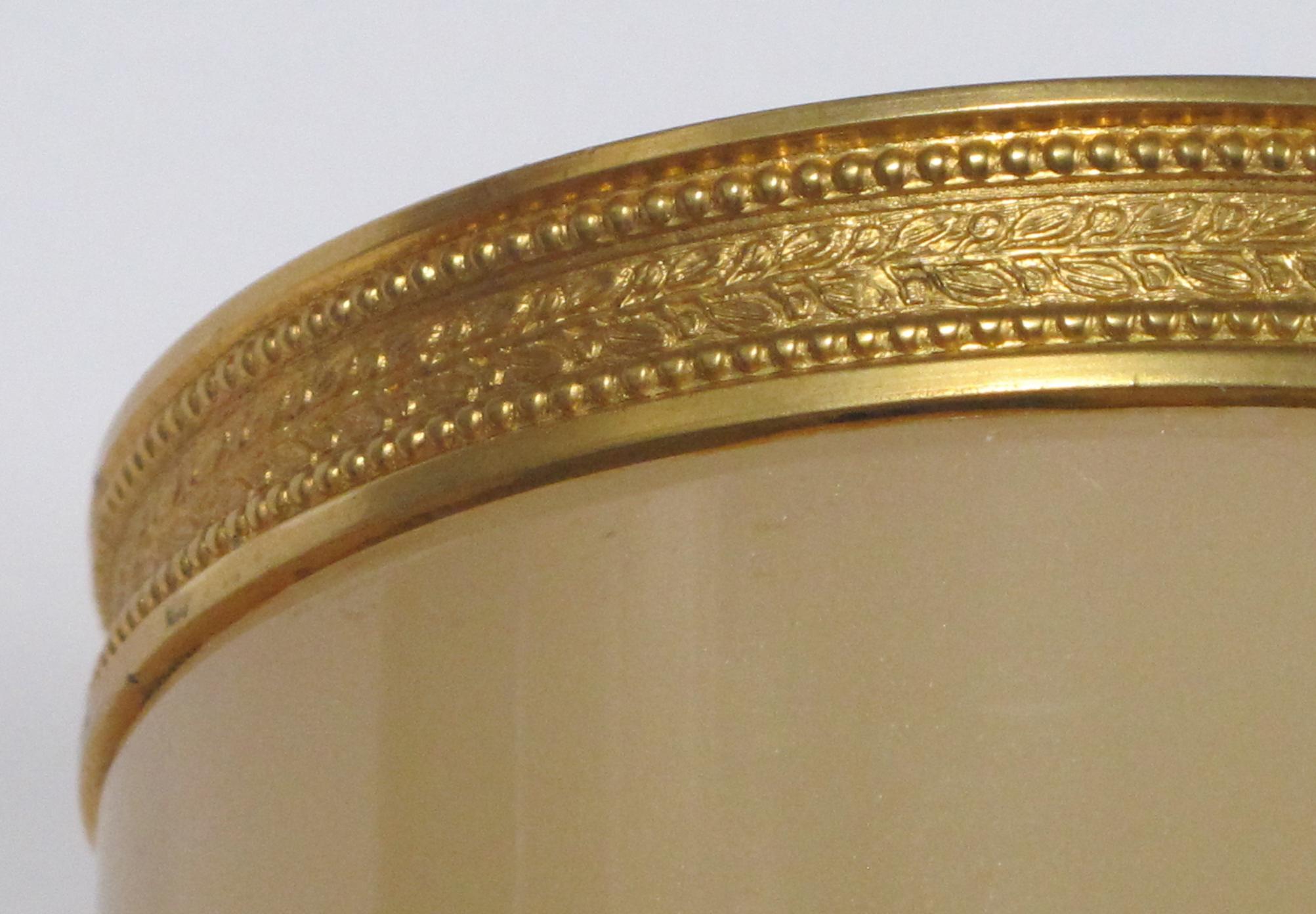 Elegant French Ecru-Colored Opaline Bijouterie/Trinket Jar, Gilt-Bronze Mounts 2