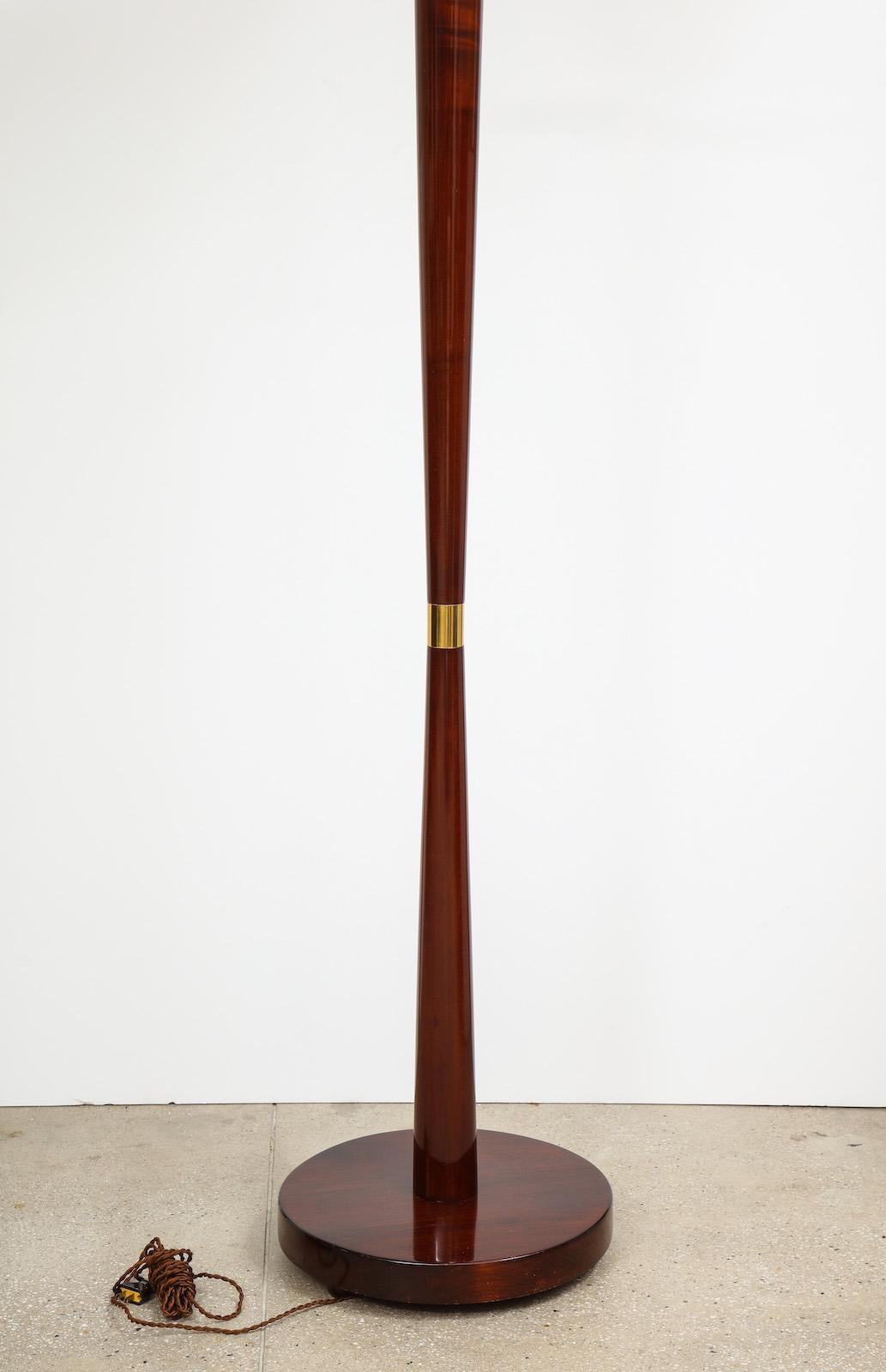 Elegant French Floor Lamp In Good Condition In New York, NY