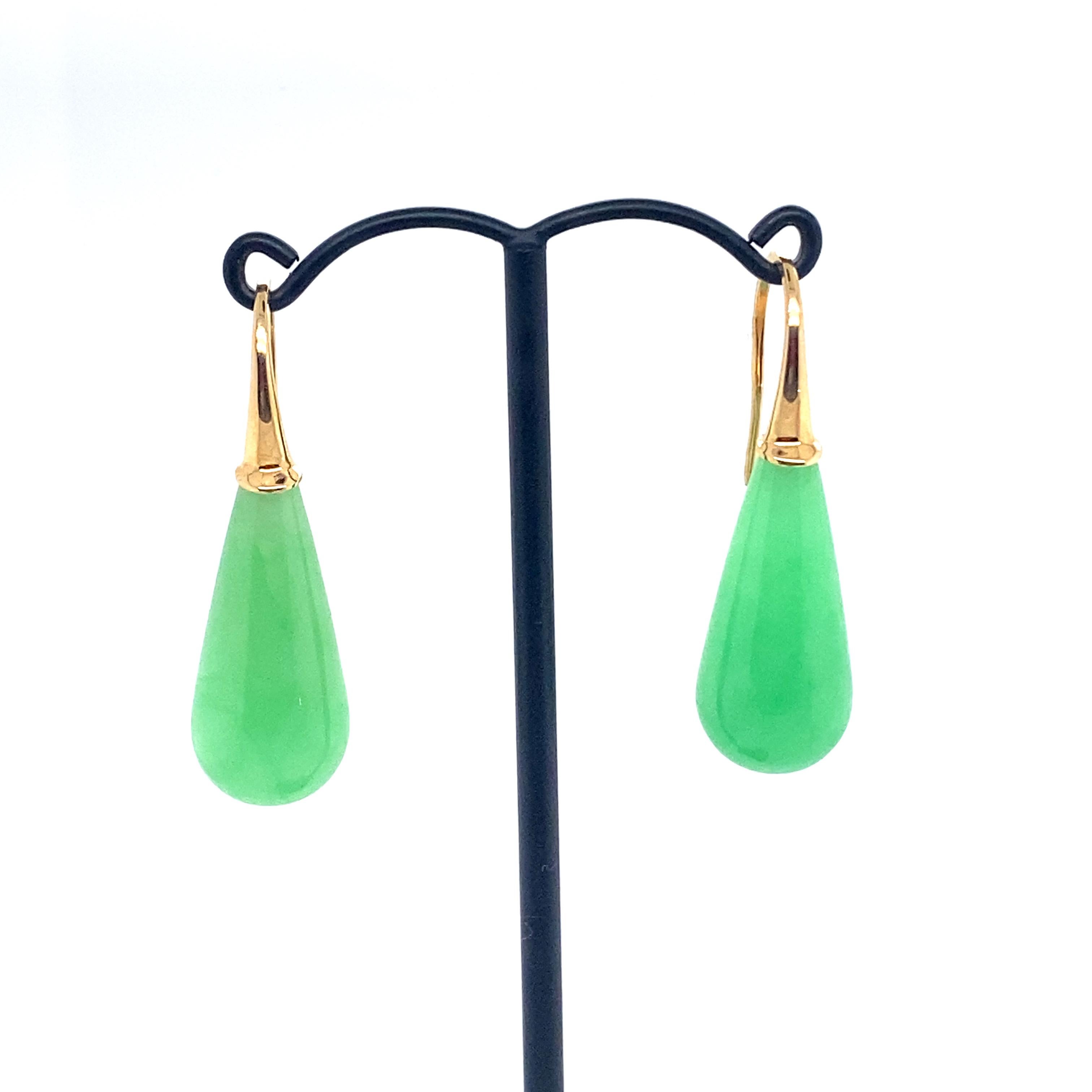 Beautiful and Elegant Yellow Gold and Jade Earrings.
Yellow Gold 18 Carat
Natural Jade

Go to our showcase page for more updates and click on the 