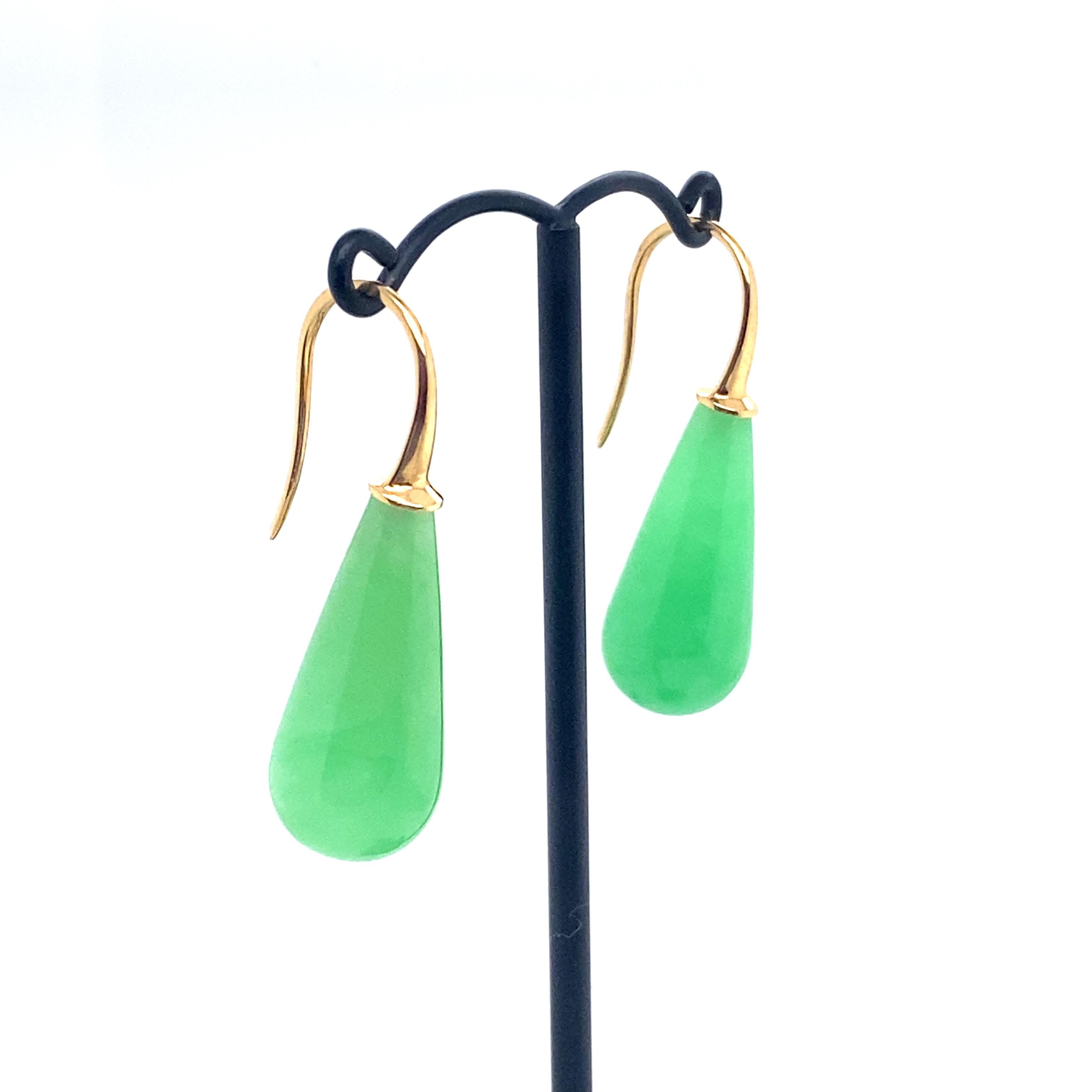 Contemporary Elegant French Jade Drop Earrings Yellow Gold For Sale