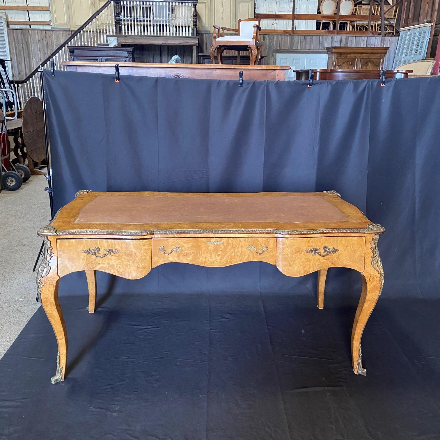 Elegant French Louis XV Style Burled Walnut Writing Desk or Bureau 6