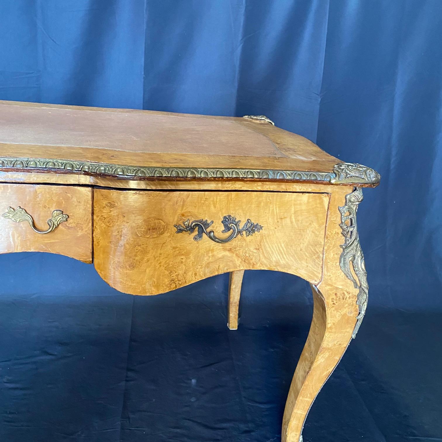 Elegant French Louis XV Style Burled Walnut Writing Desk or Bureau 3