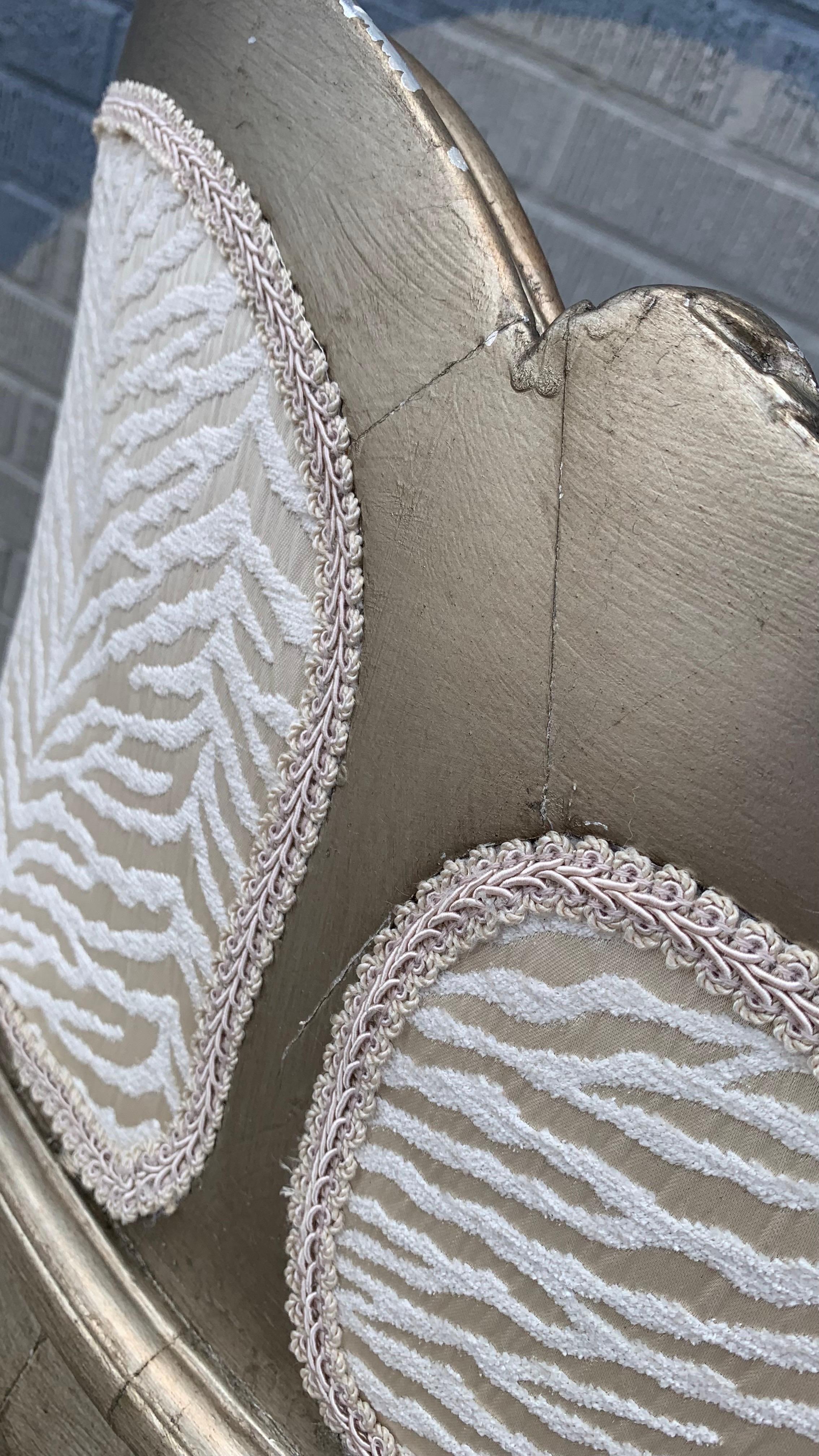 Fabric Elegant French Louis XV Style Silver Gilt Chaise Lounge with Zebra Pattern For Sale