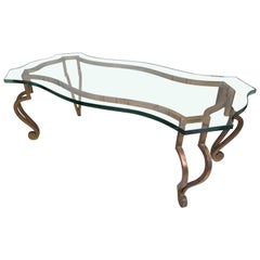 Elegante mesa de centro francesa de hierro dorado de mediados de siglo, Jansen