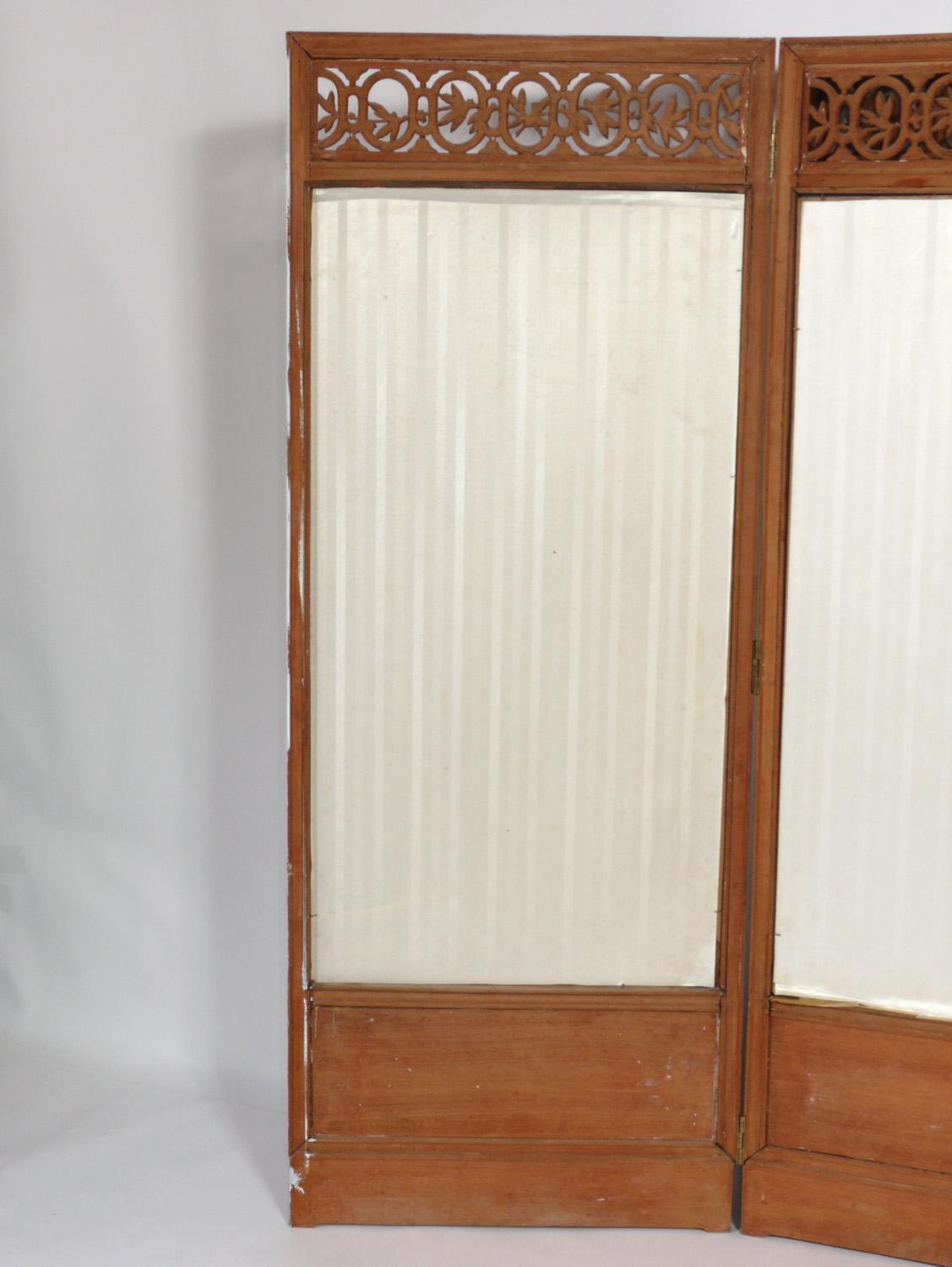 Mid-20th Century Elegant French Mirrored Screen For Sale