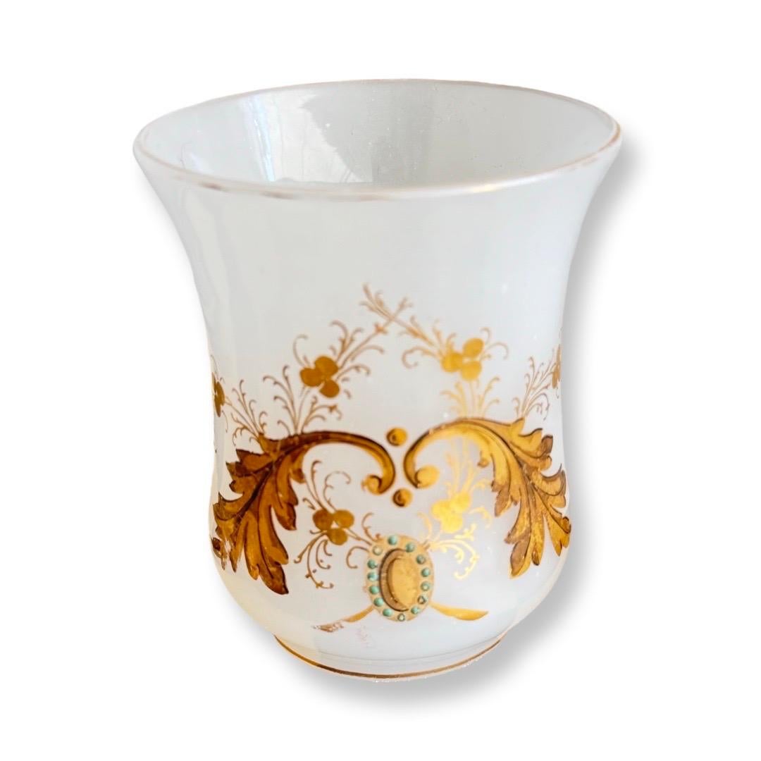 Français Elegance French Opaline Glass Night Service, début du 19e siècle en vente