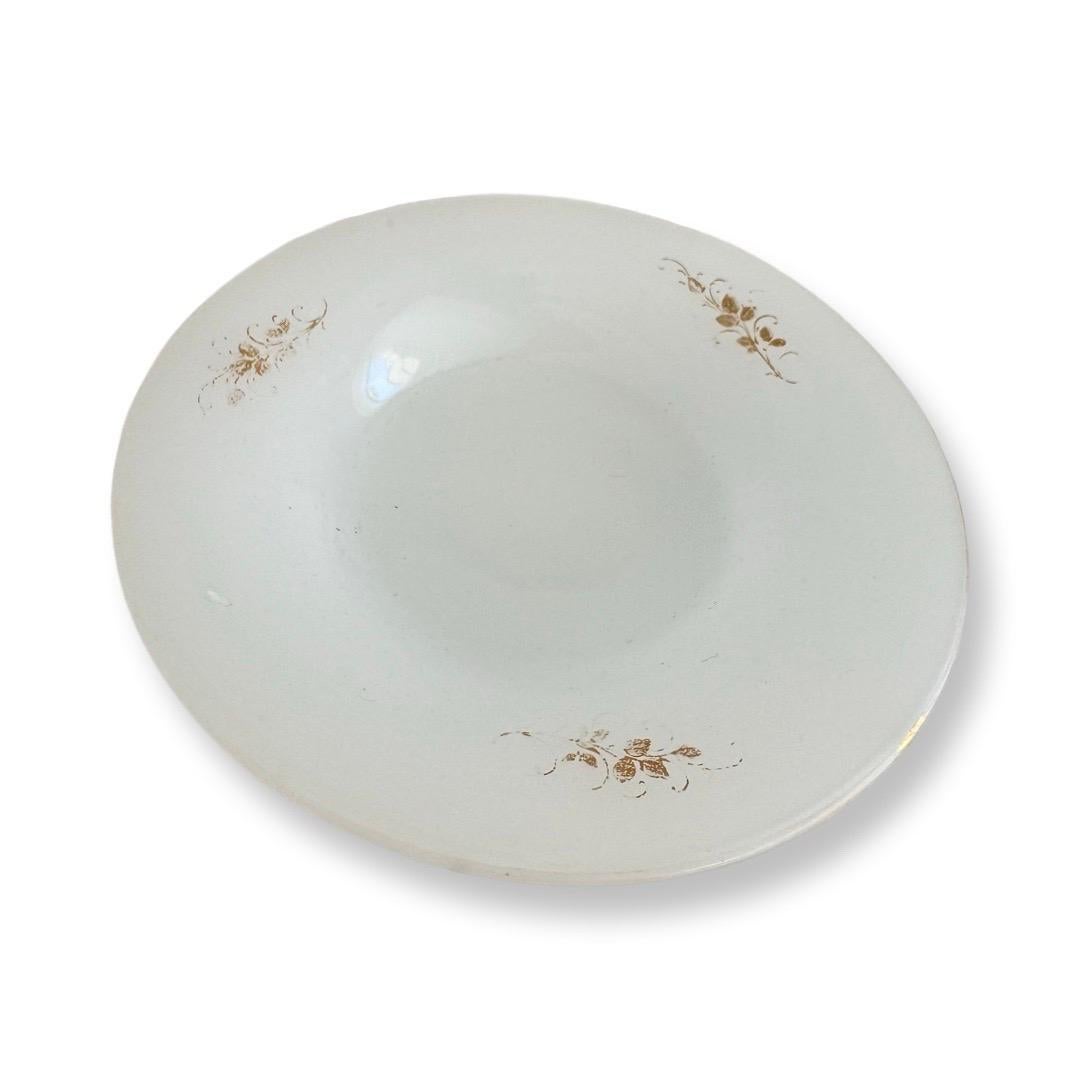 Cristal Elegance French Opaline Glass Night Service, début du 19e siècle en vente