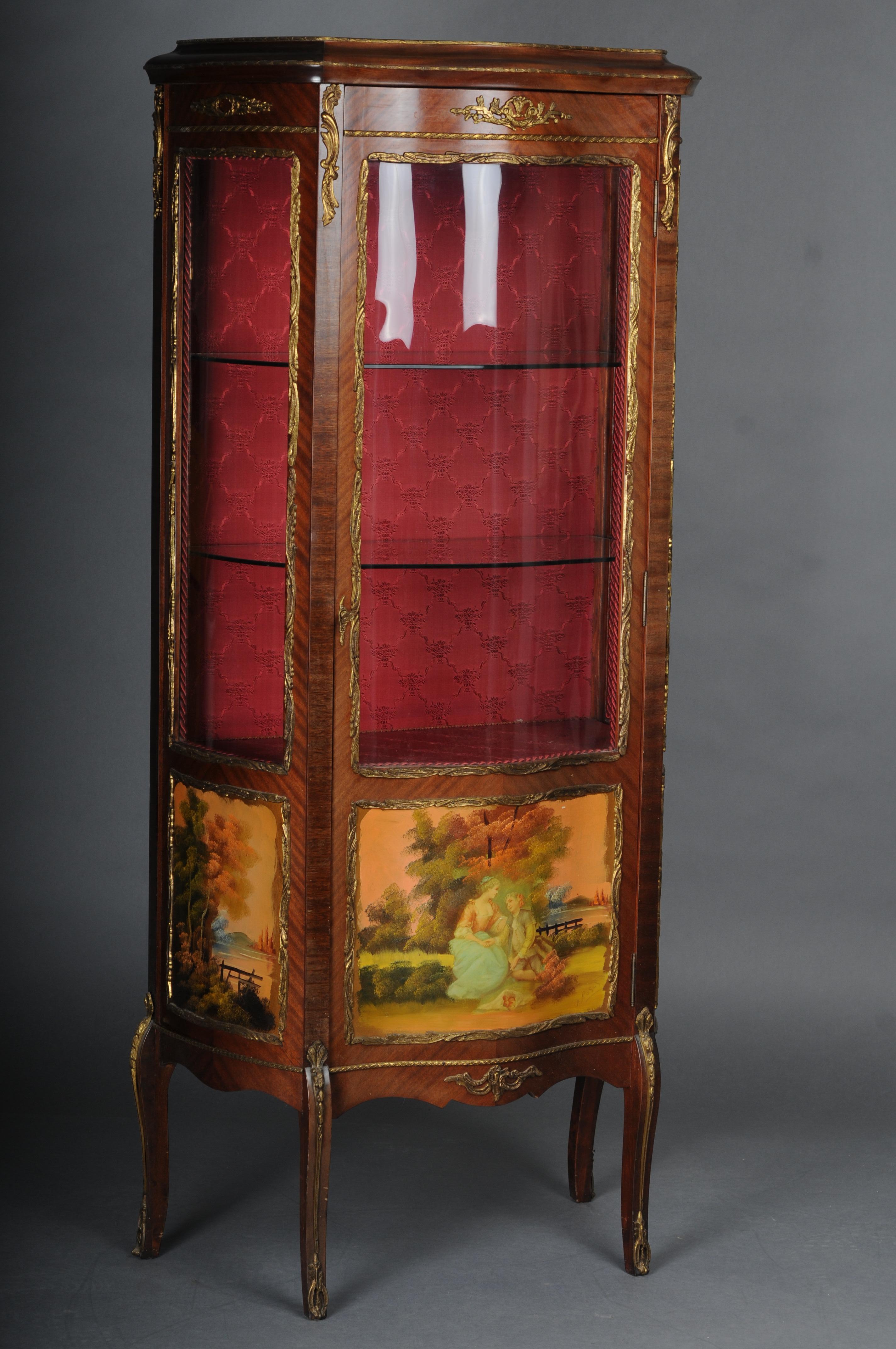 Elegant French Ornamental display case, gilded bronze, Louis XV For Sale 5