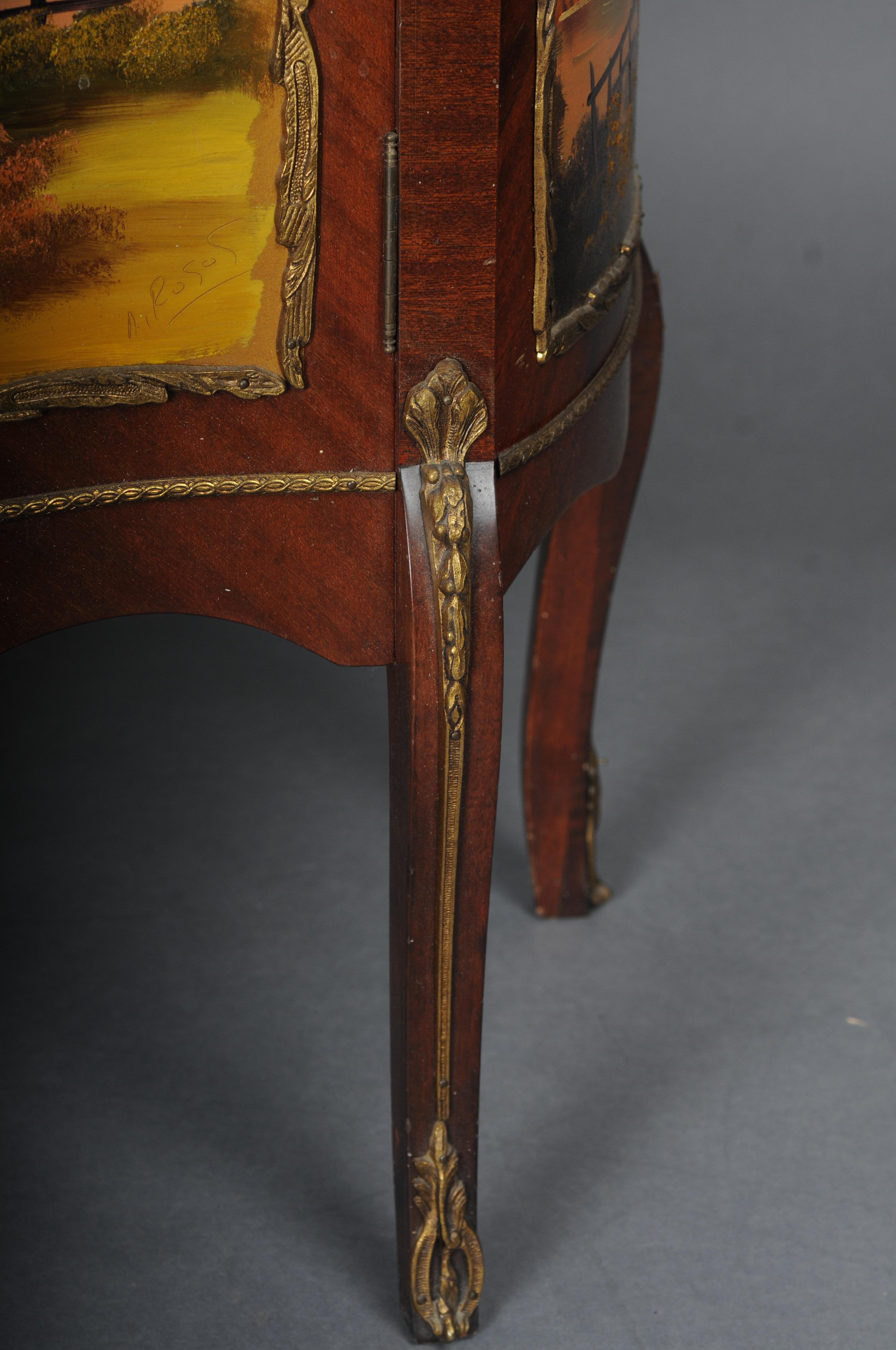 Elegante französische Ziervitrine, vergoldete Bronze, Louis XV (Messing) im Angebot