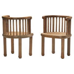 Elegant French Pair of Dining Chairs in Pine