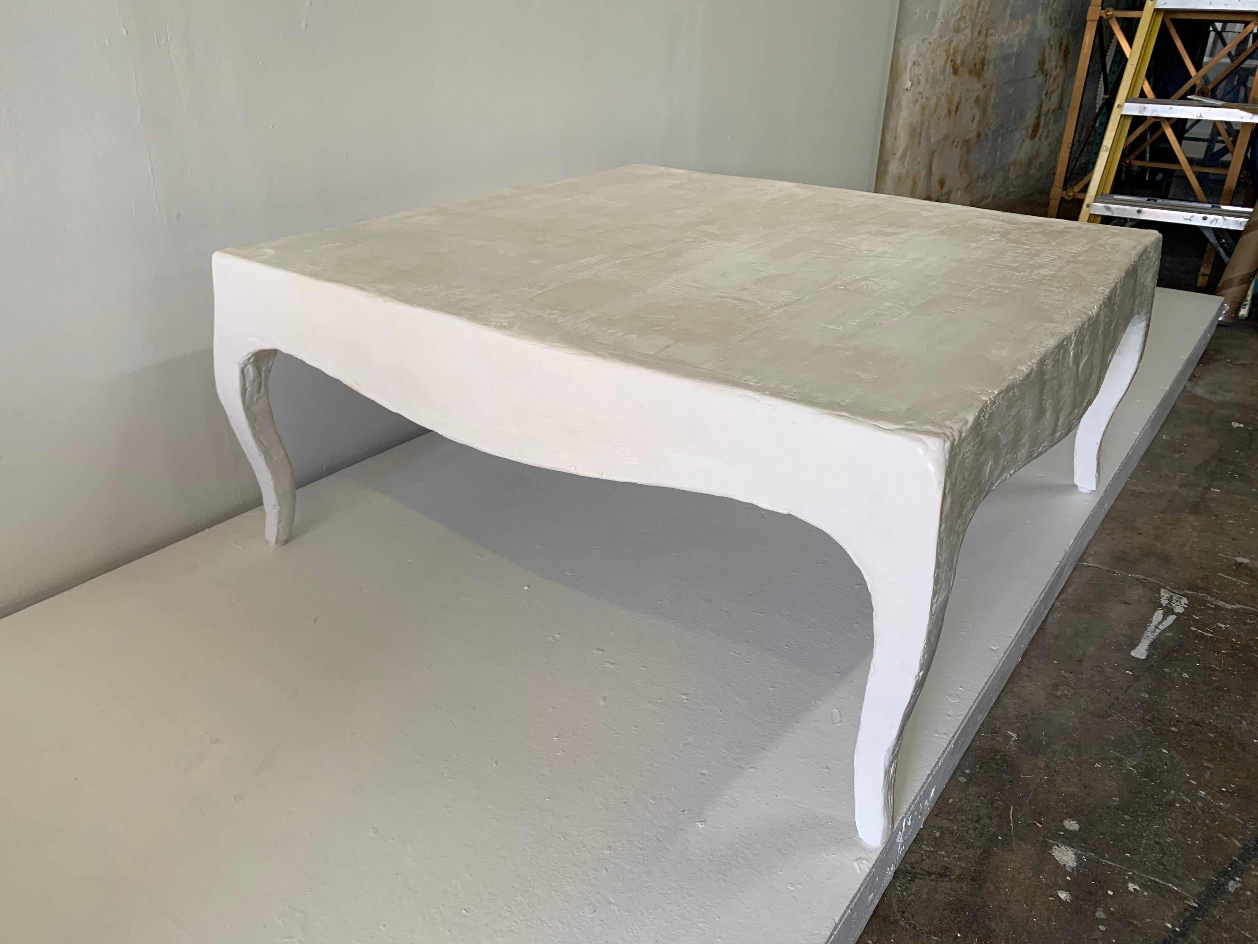 Elegant French Plaster Textured Cocktail Table with Cabriolet Legs, For Sale 4