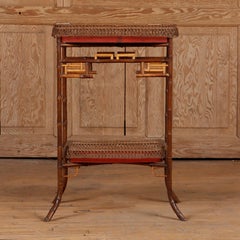 Elegante tavolo francese in rattan e legno laccato del 1920 in stile giapponese.