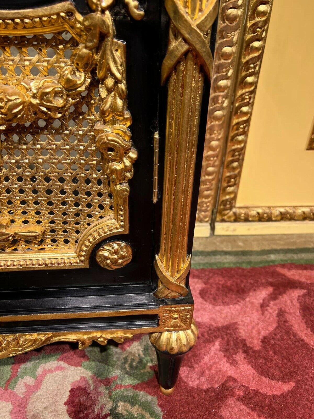 Wood Elegant French Showcase antique Louis XVI Age 20th Century Beech Black / Gold
